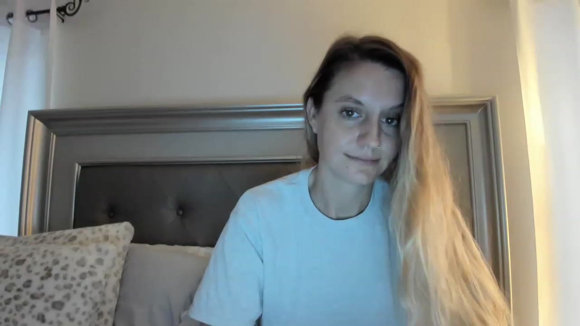 Gallery image thumbnail from Ca_ndi's myfreecams stream on, 03/13/2023, 12:52 image 9 of 20