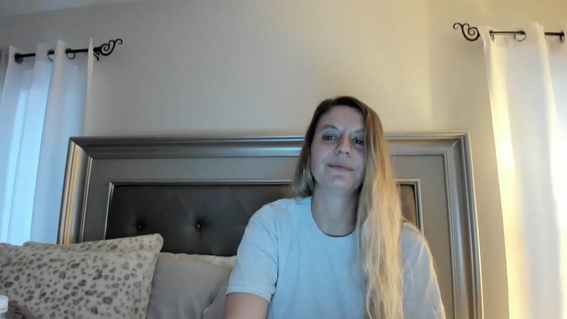 Gallery image thumbnail from Ca_ndi's myfreecams stream on, 03/13/2023, 12:52 image 15 of 20