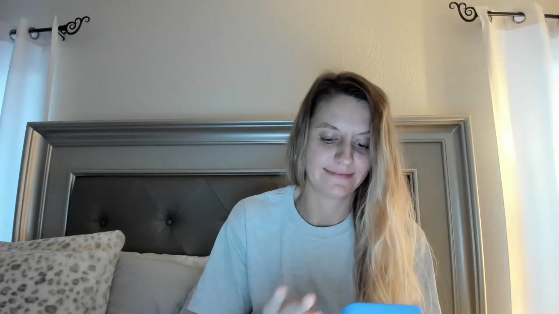 Gallery image thumbnail from Ca_ndi's myfreecams stream on, 03/13/2023, 12:52 image 5 of 20