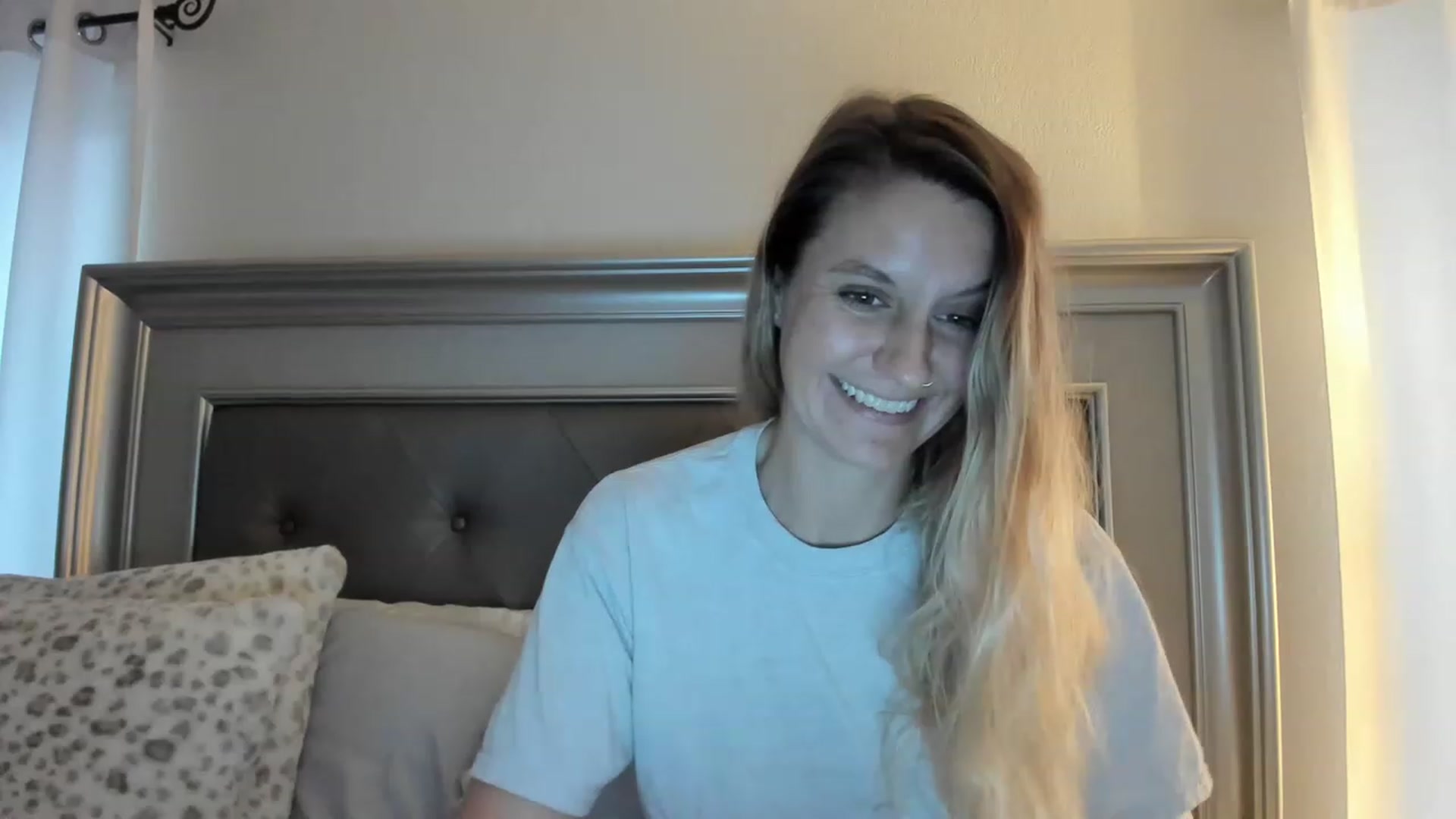 Gallery image thumbnail from Ca_ndi's myfreecams stream on, 03/13/2023, 12:52 image 7 of 20