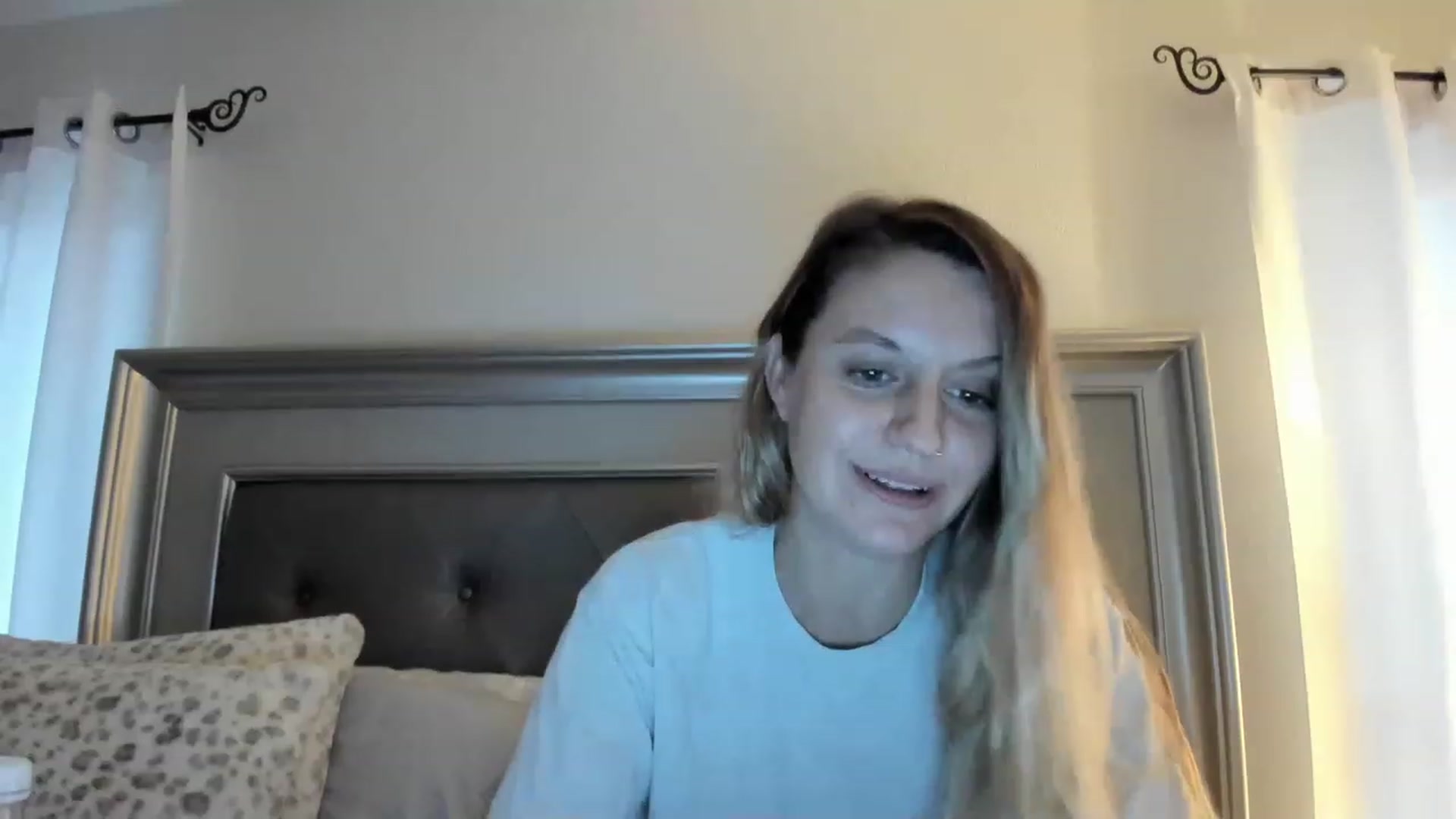Gallery image thumbnail from Ca_ndi's myfreecams stream on, 03/13/2023, 12:52 image 19 of 20
