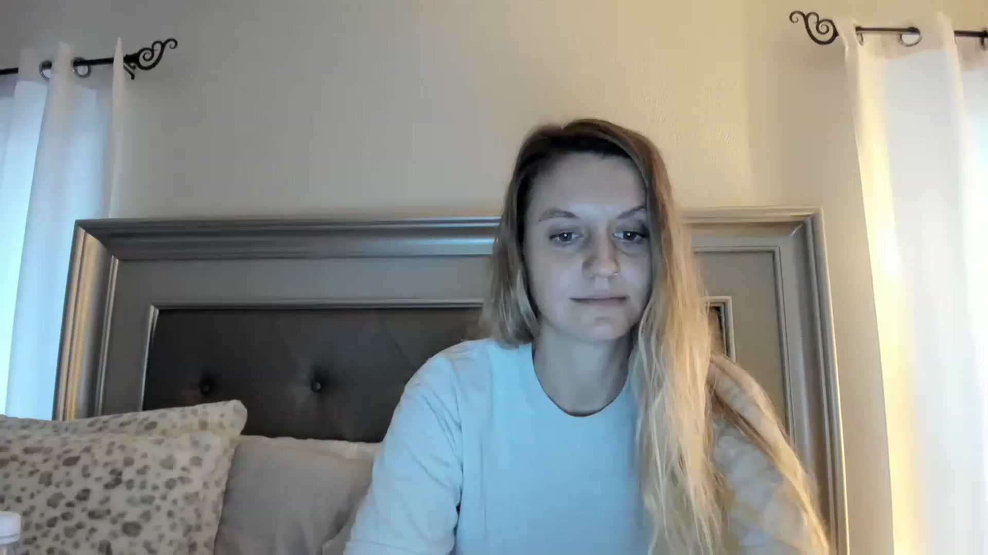 Gallery image thumbnail from Ca_ndi's myfreecams stream on, 03/13/2023, 12:52 image 18 of 20
