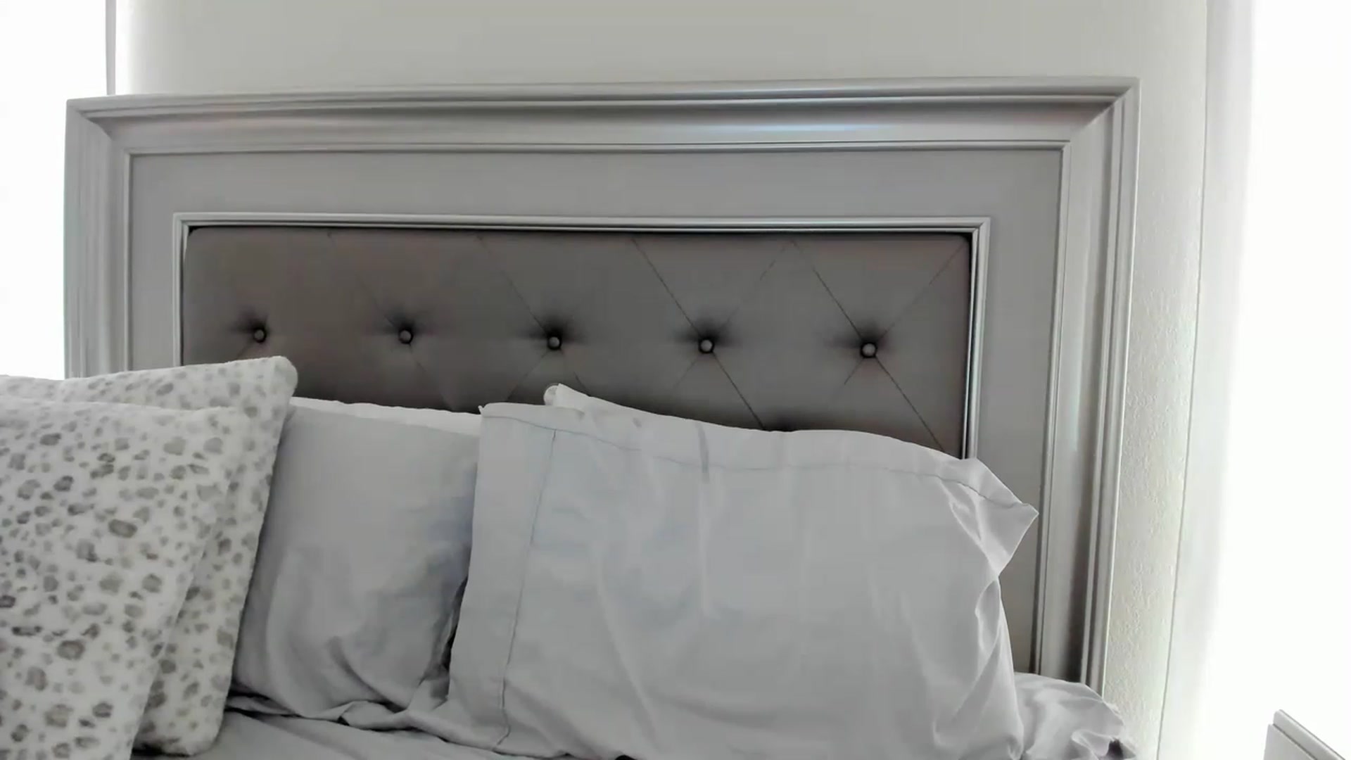 Gallery image thumbnail from Ca_ndi's myfreecams stream on, 03/13/2023, 16:45 image 6 of 20