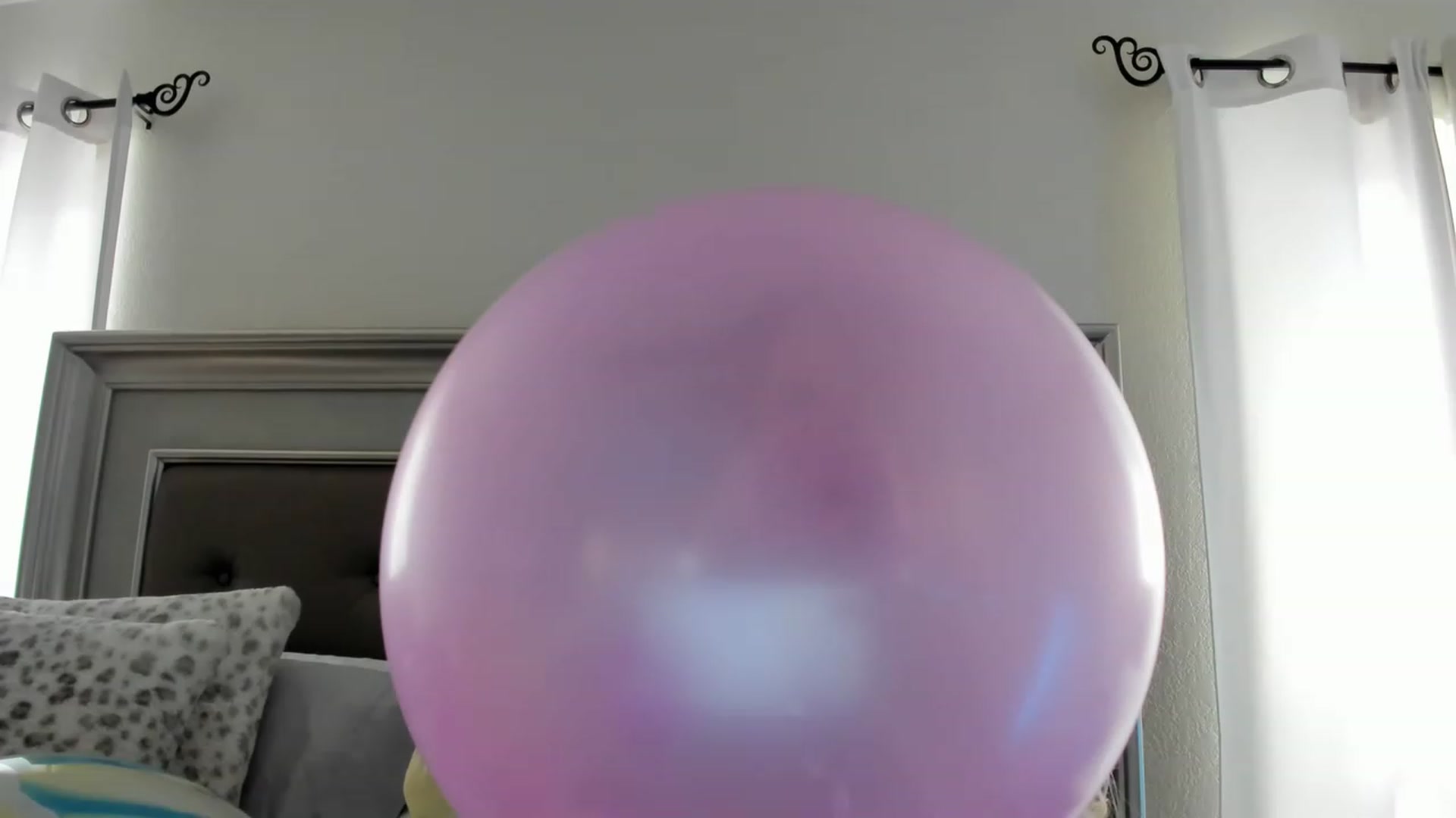 Gallery image thumbnail from Ca_ndi's myfreecams stream on, 03/14/2023, 14:03 image 3 of 20