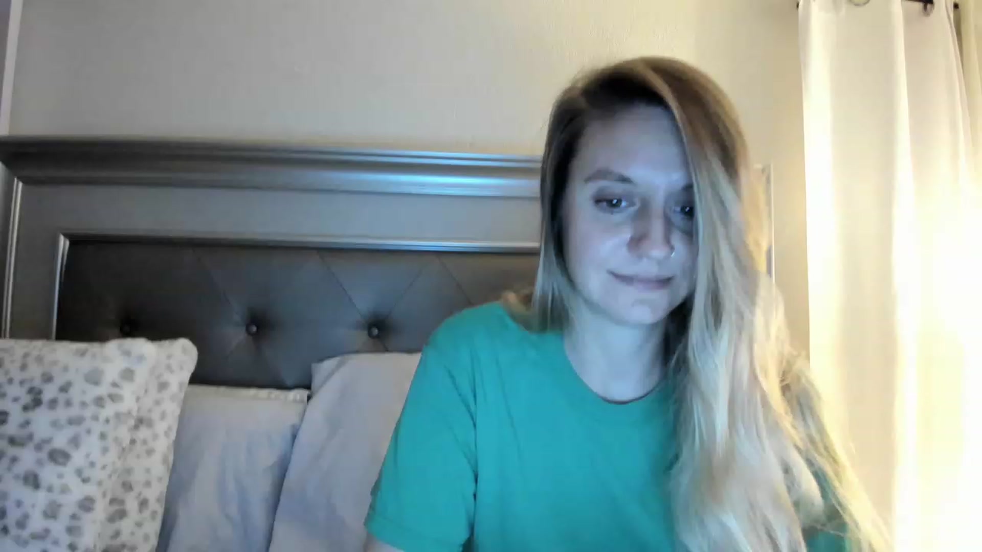 Gallery image thumbnail from Ca_ndi's myfreecams stream on, 03/15/2023, 01:17 image 2 of 20