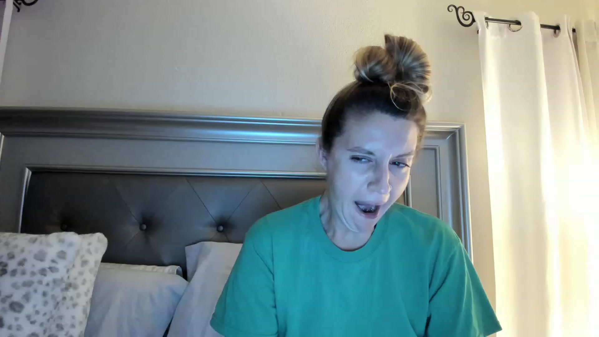 Gallery image thumbnail from Ca_ndi's myfreecams stream on, 03/15/2023, 01:17 image 11 of 20