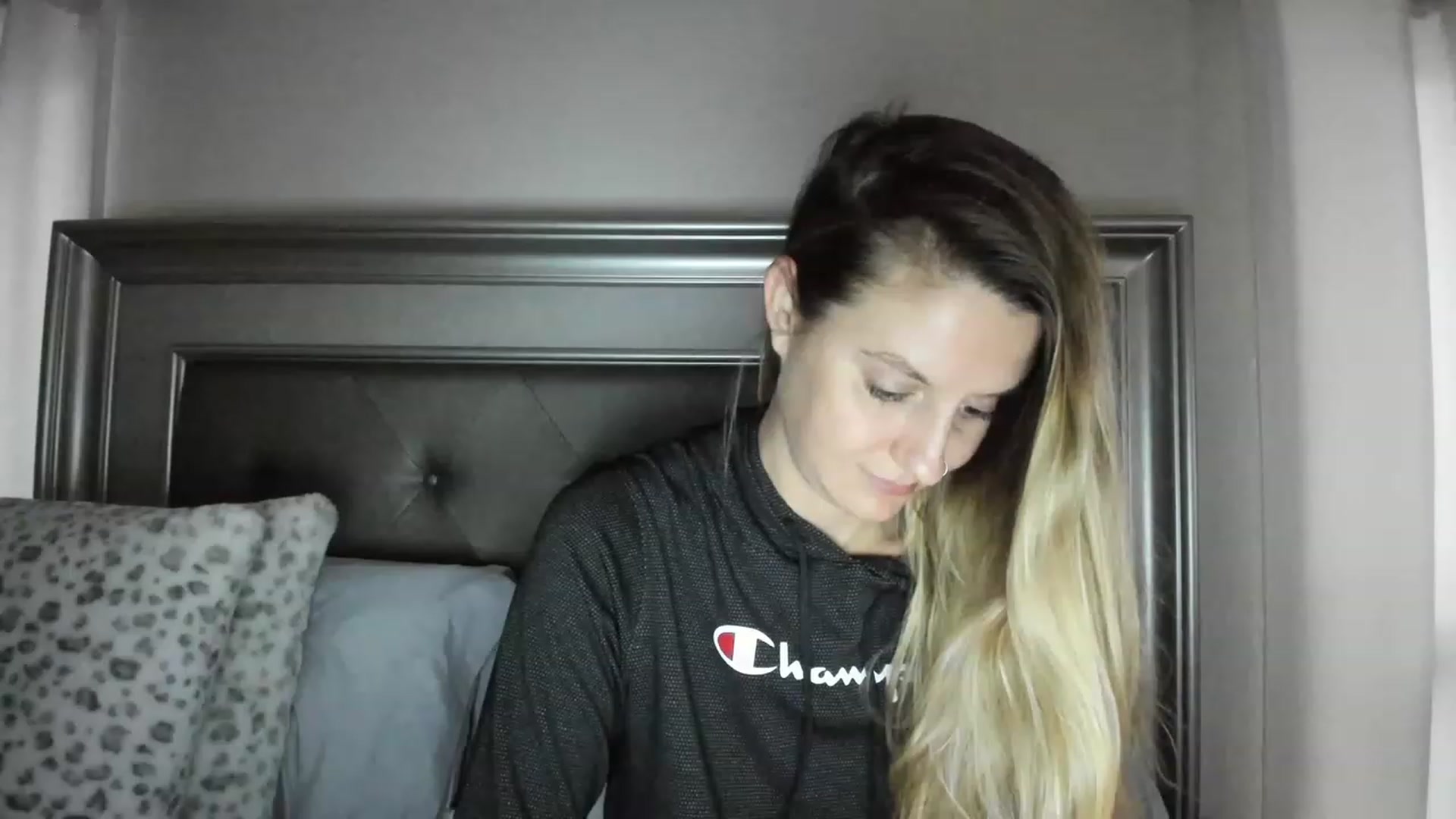 Gallery image thumbnail from Ca_ndi's myfreecams stream on, 03/15/2023, 12:45 image 17 of 20