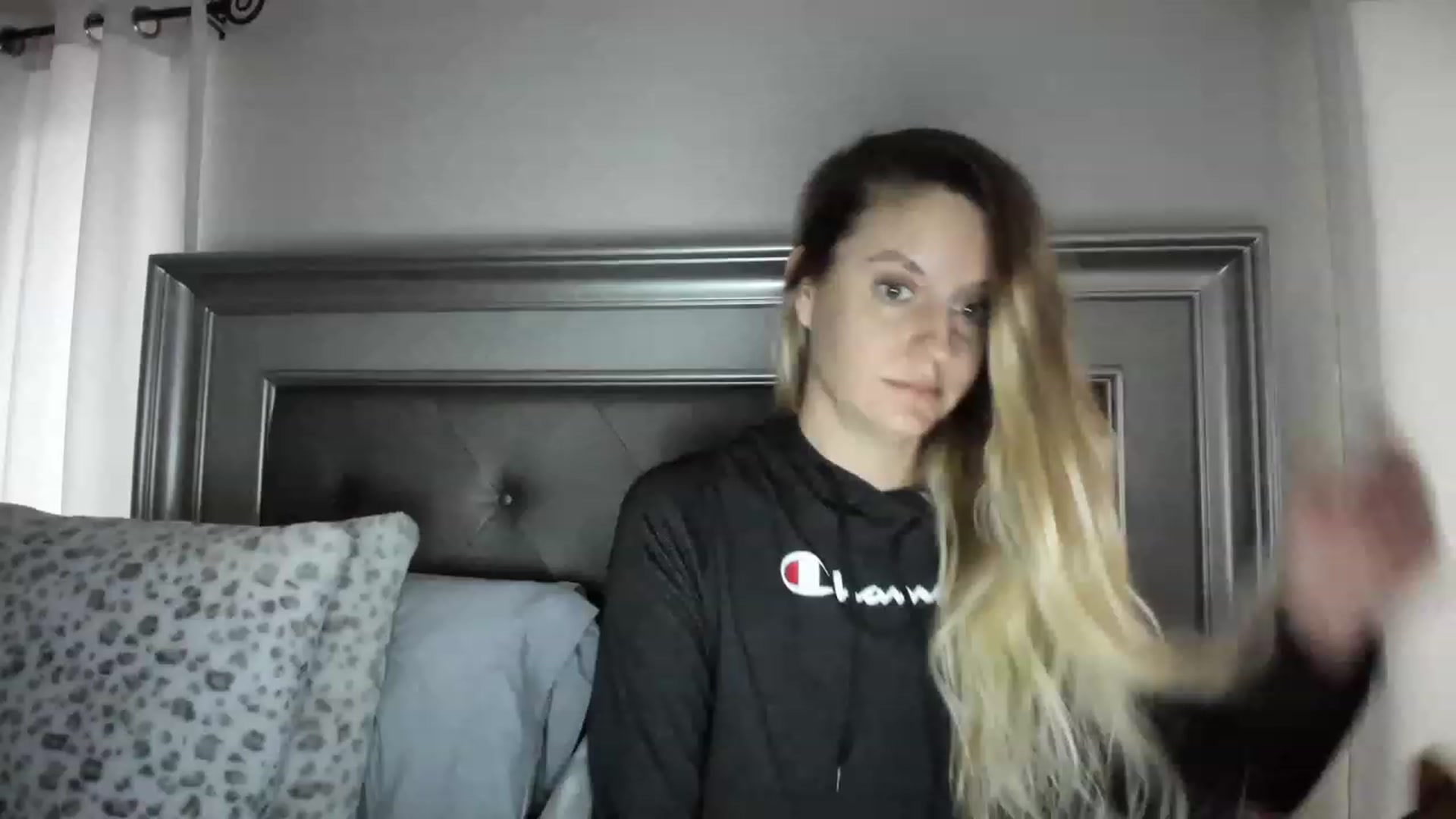 Gallery image thumbnail from Ca_ndi's myfreecams stream on, 03/15/2023, 12:45 image 10 of 20
