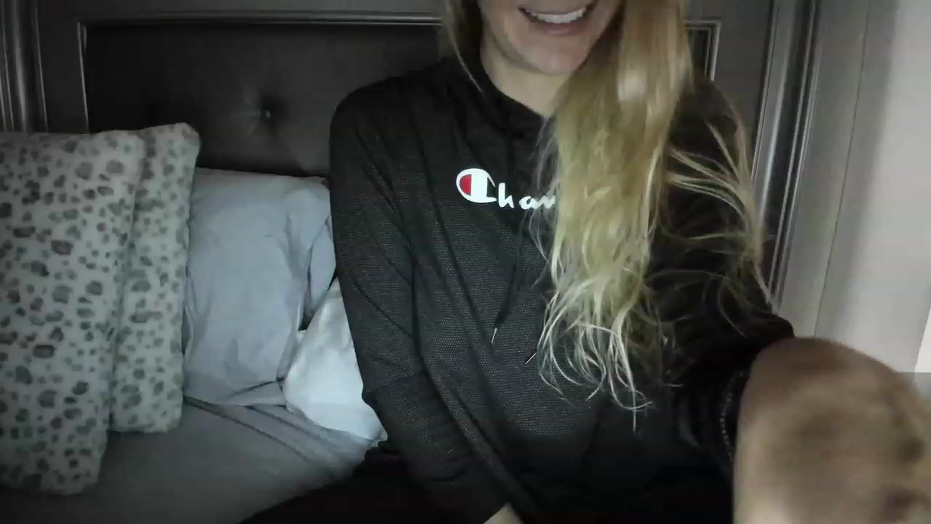 Gallery image thumbnail from Ca_ndi's myfreecams stream on, 03/15/2023, 12:45 image 15 of 20