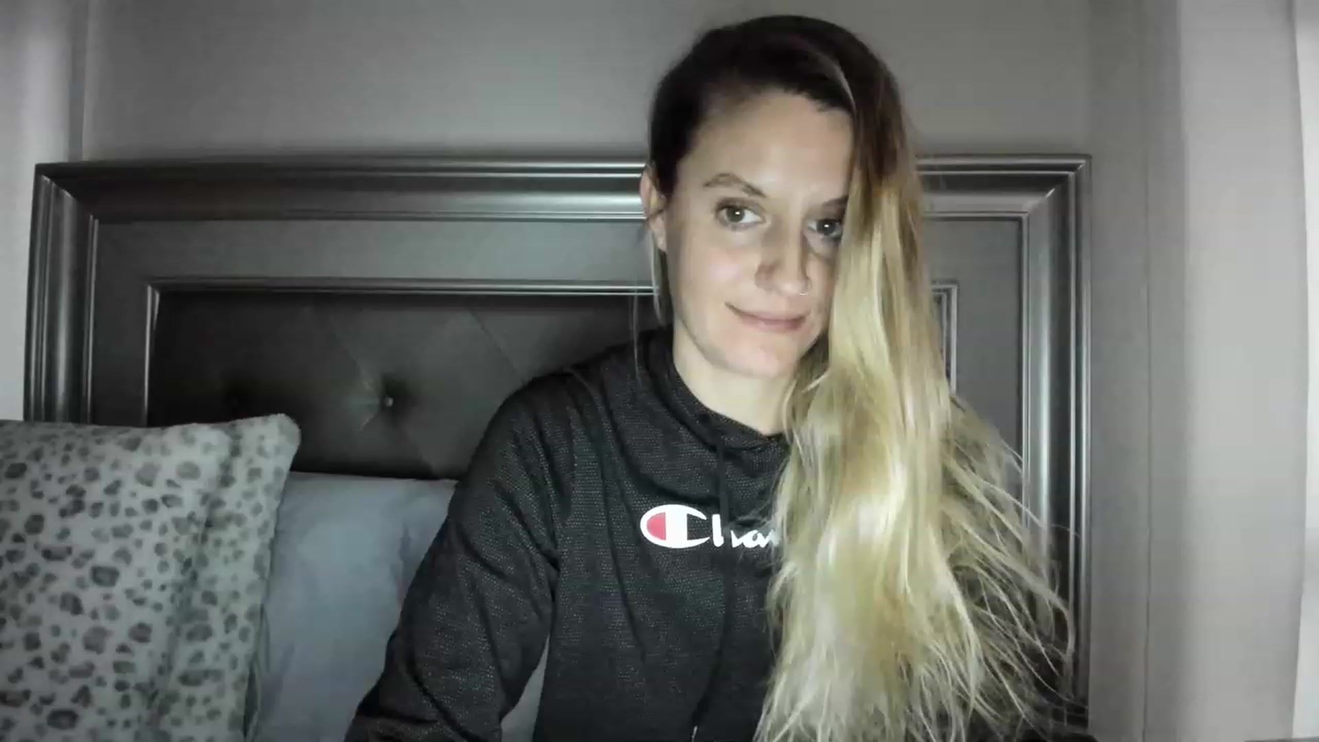 Gallery image thumbnail from Ca_ndi's myfreecams stream on, 03/15/2023, 12:45 image 18 of 20