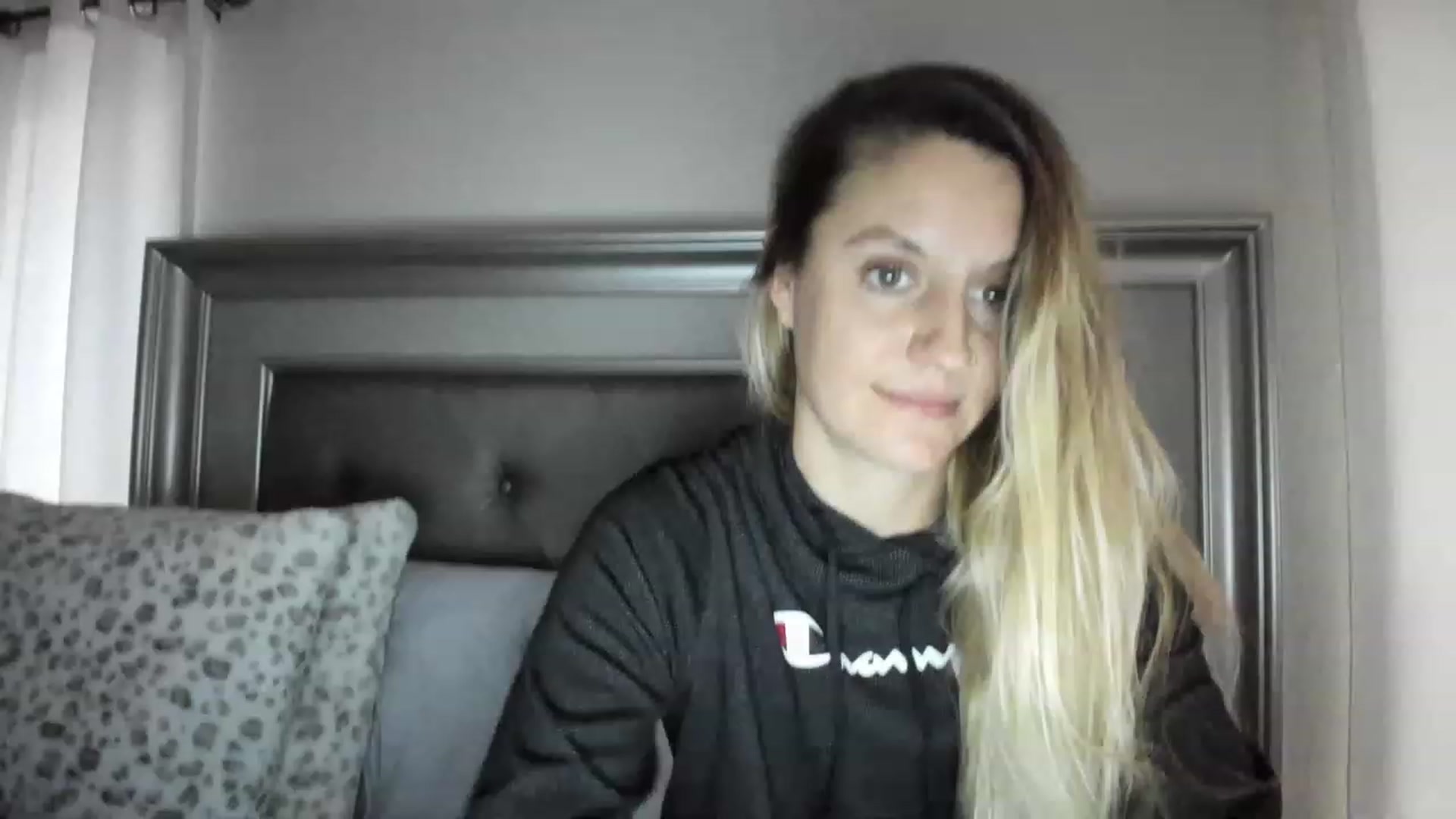 Gallery image thumbnail from Ca_ndi's myfreecams stream on, 03/15/2023, 12:45 image 4 of 20