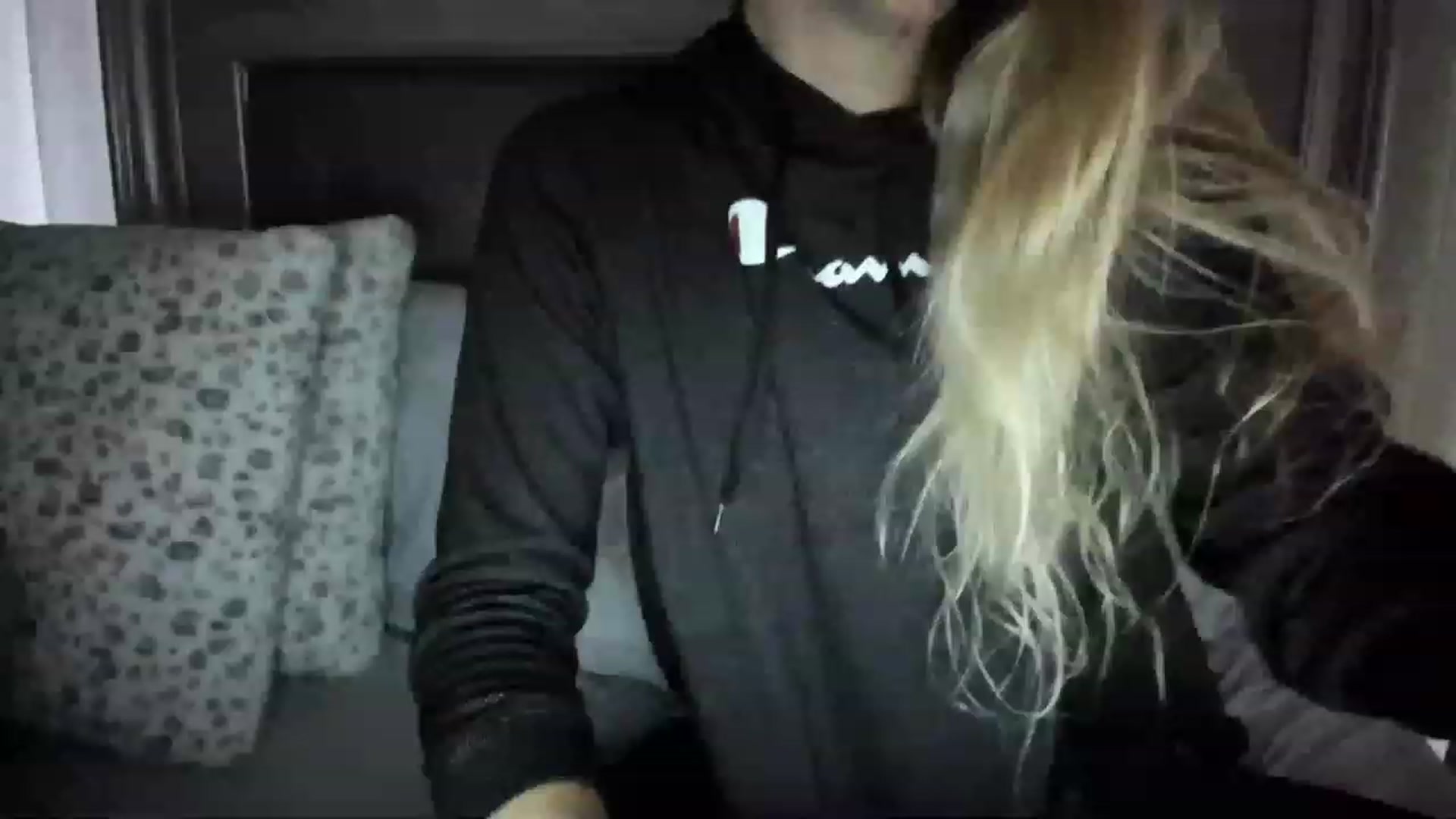 Gallery image thumbnail from Ca_ndi's myfreecams stream on, 03/15/2023, 12:45 image 1 of 20