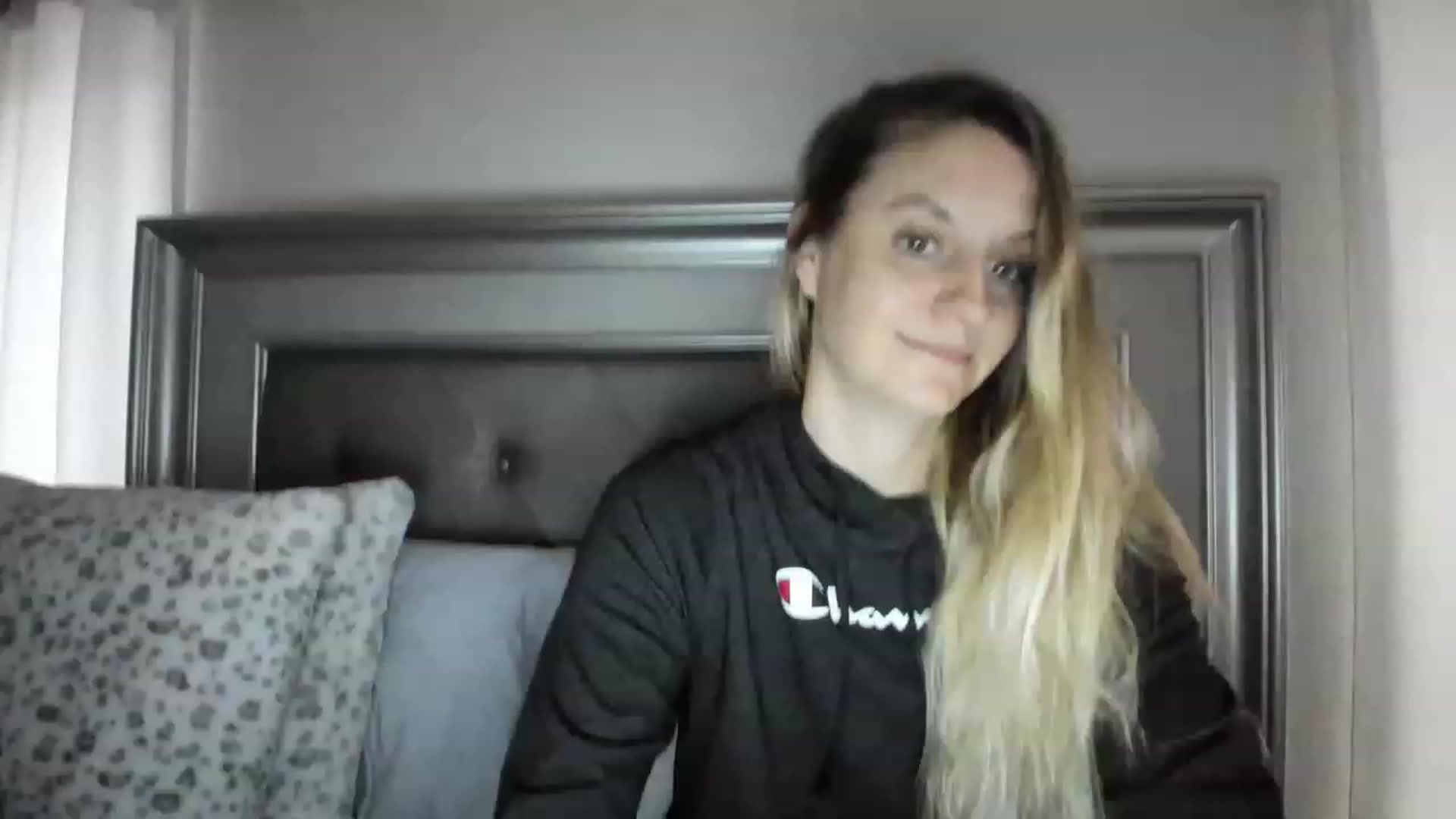 Gallery image thumbnail from Ca_ndi's myfreecams stream on, 03/15/2023, 12:45 image 7 of 20
