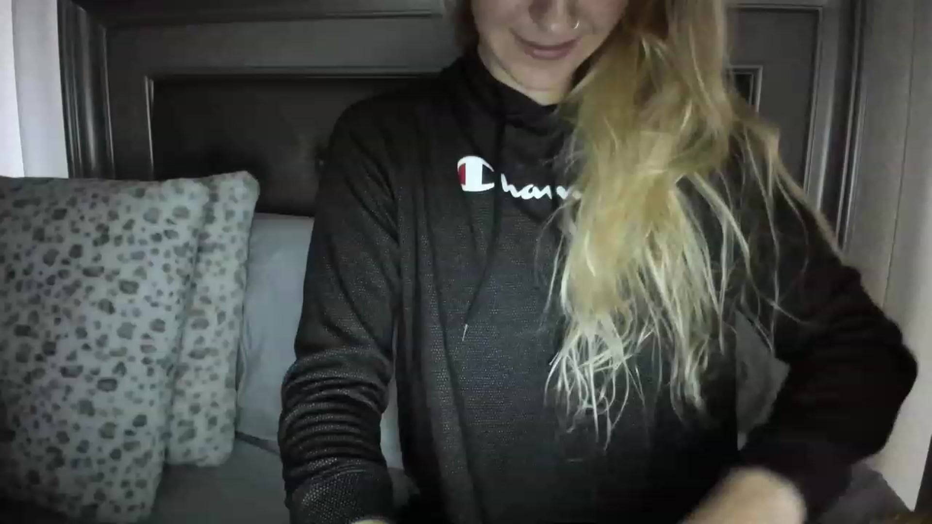 Gallery image thumbnail from Ca_ndi's myfreecams stream on, 03/15/2023, 12:45 image 2 of 20