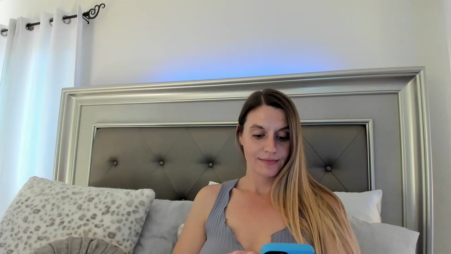 Gallery image thumbnail from Ca_ndi's myfreecams stream on, 03/15/2023, 22:47 image 19 of 20