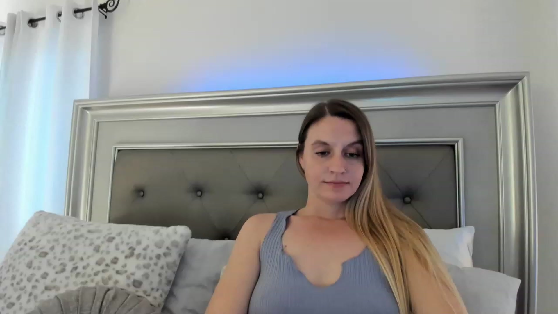 Gallery image thumbnail from Ca_ndi's myfreecams stream on, 03/15/2023, 22:47 image 18 of 20