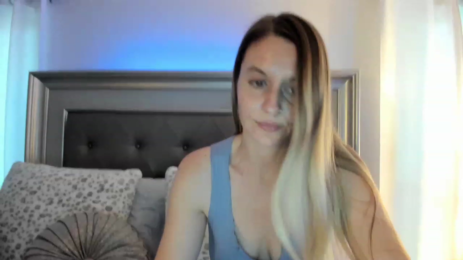 Gallery image thumbnail from Ca_ndi's myfreecams stream on, 03/15/2023, 23:21 image 2 of 20