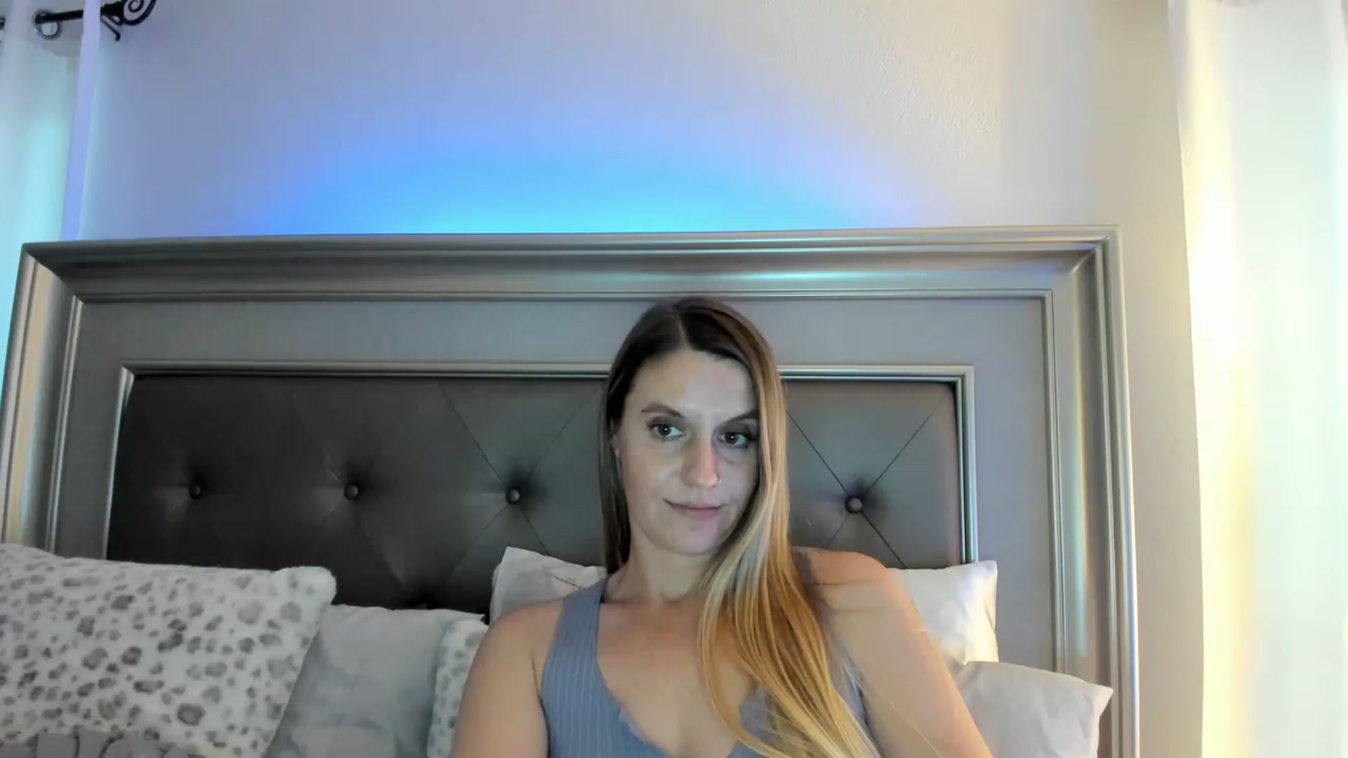 Gallery image thumbnail from Ca_ndi's myfreecams stream on, 03/15/2023, 23:21 image 11 of 20
