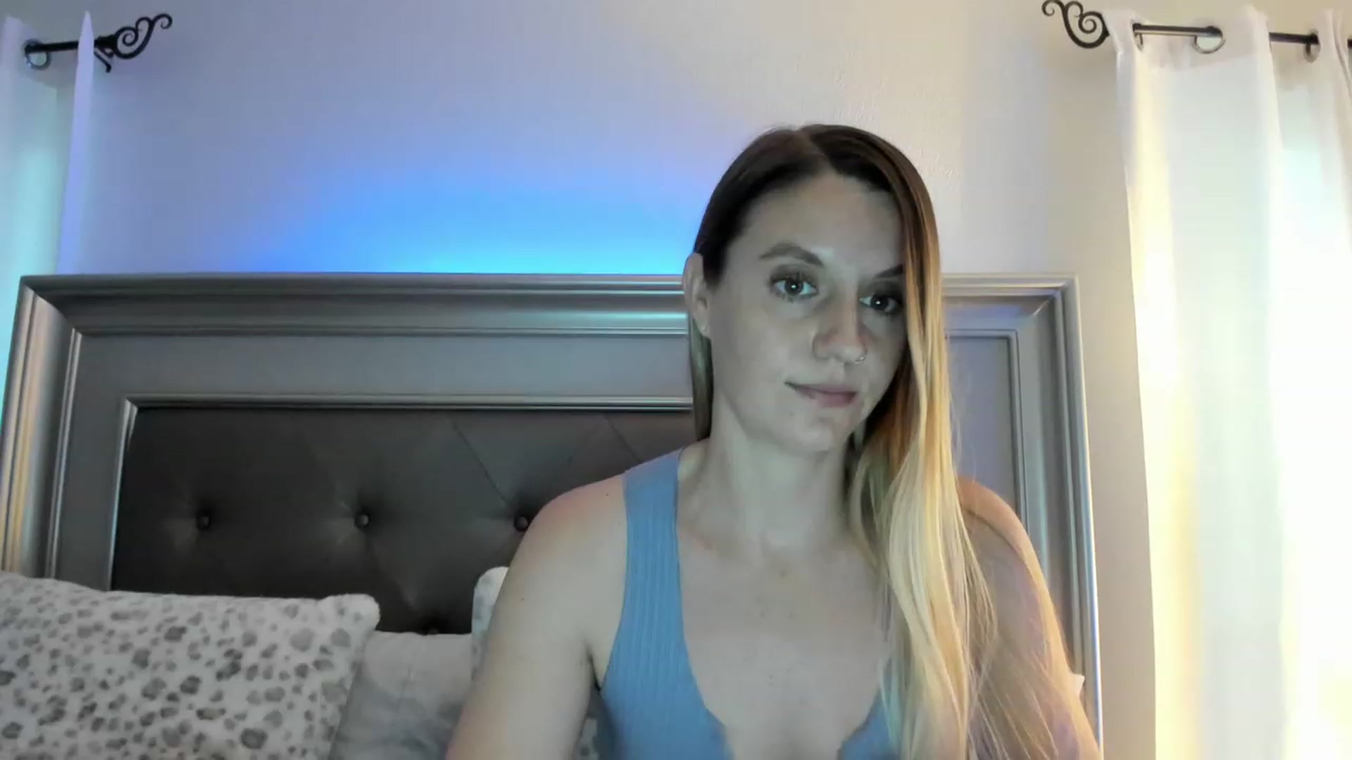 Gallery image thumbnail from Ca_ndi's myfreecams stream on, 03/15/2023, 23:21 image 19 of 20