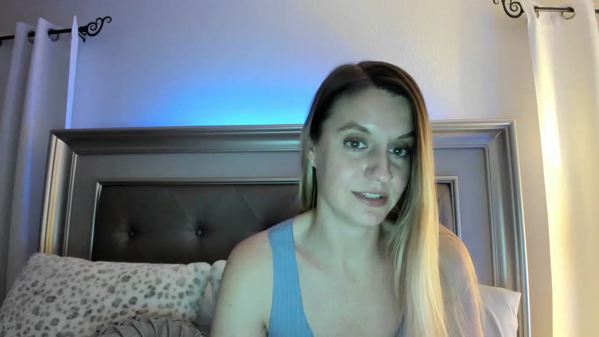 Gallery image thumbnail from Ca_ndi's myfreecams stream on, 03/16/2023, 24:49 image 5 of 20
