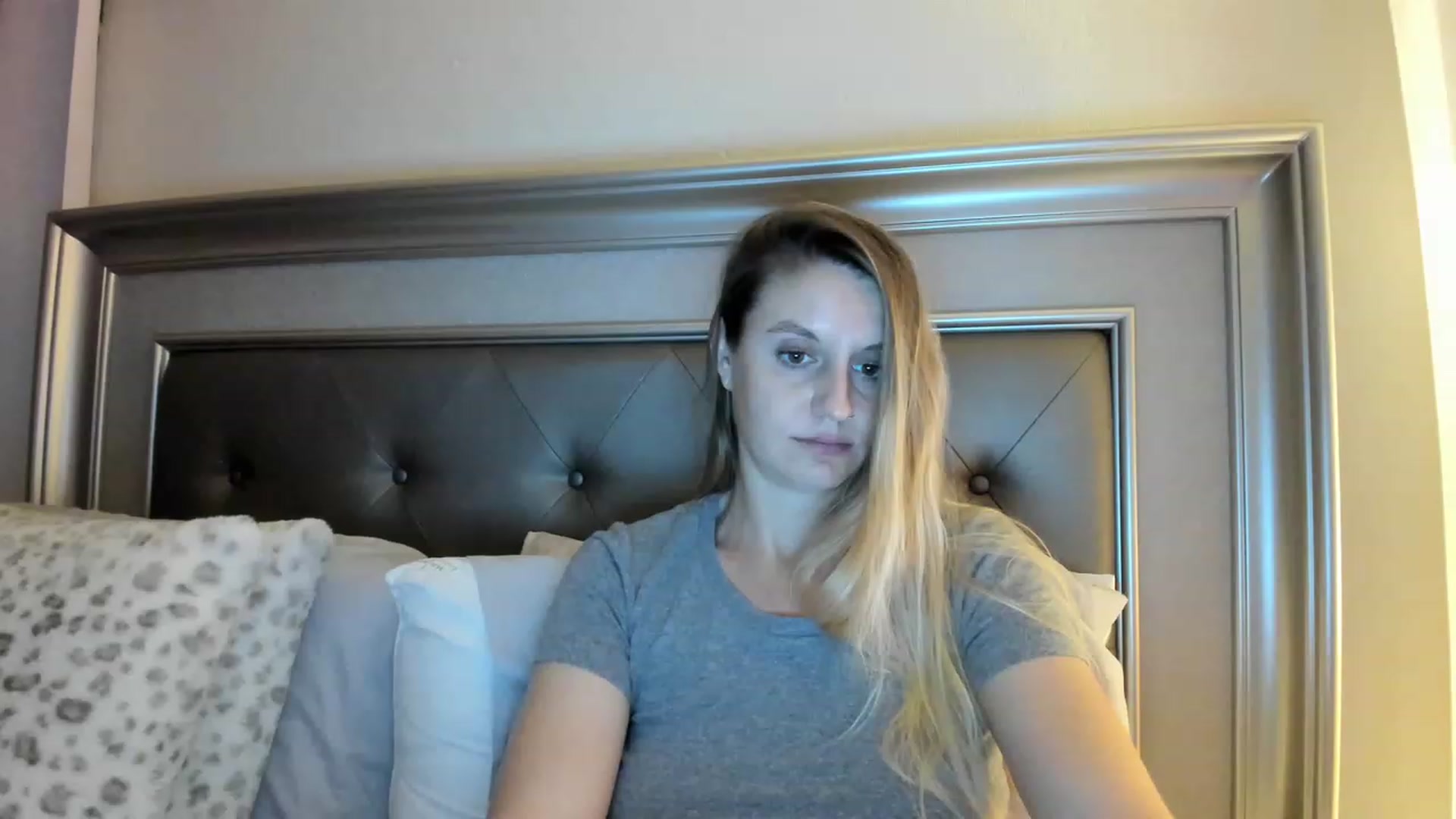Gallery image thumbnail from Ca_ndi's myfreecams stream on, 03/19/2023, 01:27 image 14 of 20
