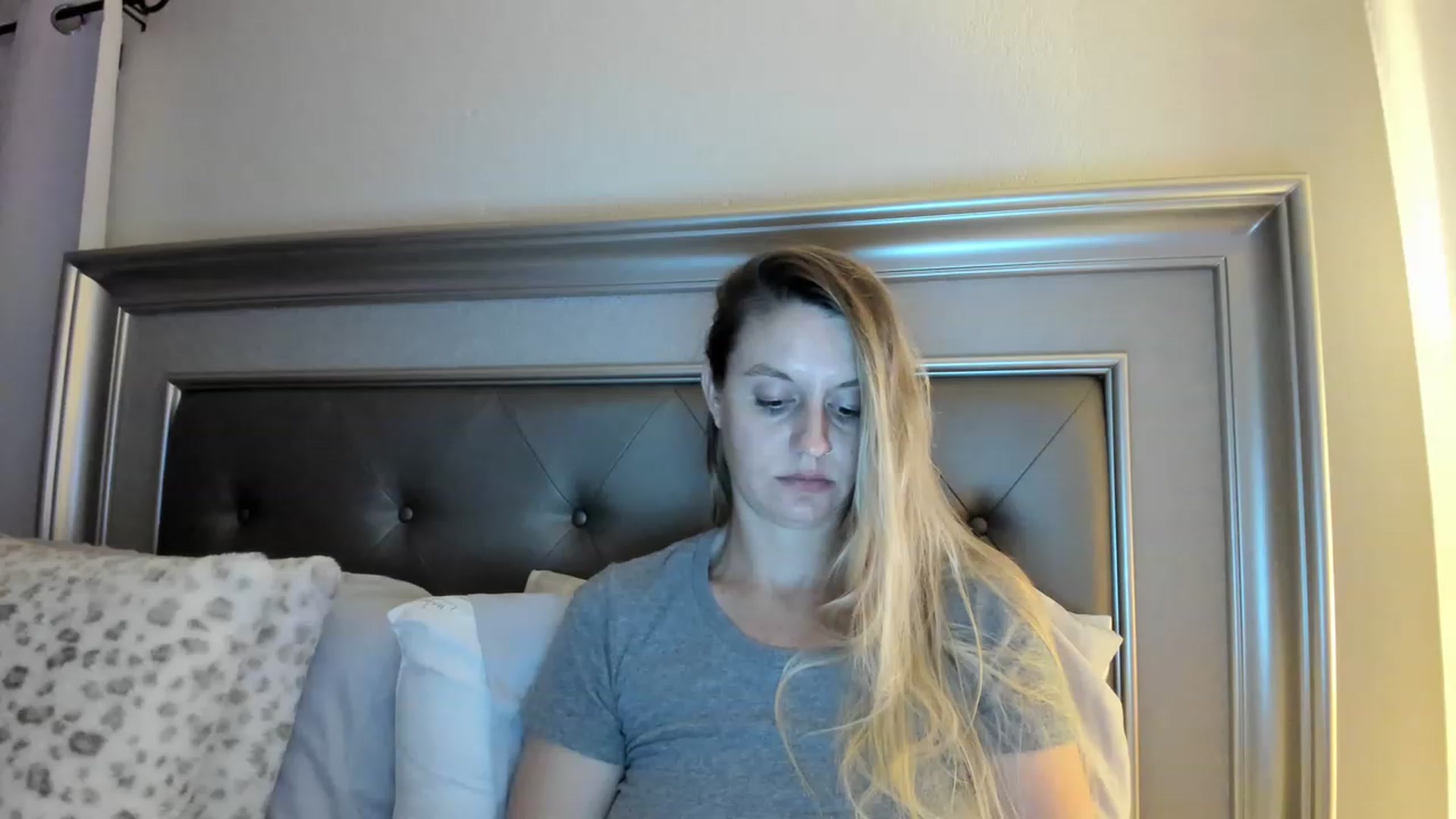 Gallery image thumbnail from Ca_ndi's myfreecams stream on, 03/19/2023, 01:27 image 2 of 20