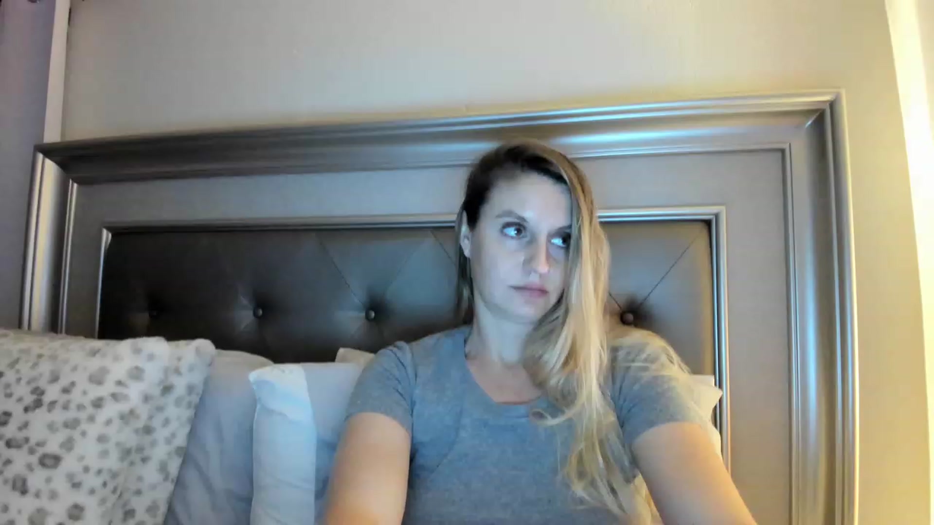 Gallery image thumbnail from Ca_ndi's myfreecams stream on, 03/19/2023, 01:27 image 9 of 20