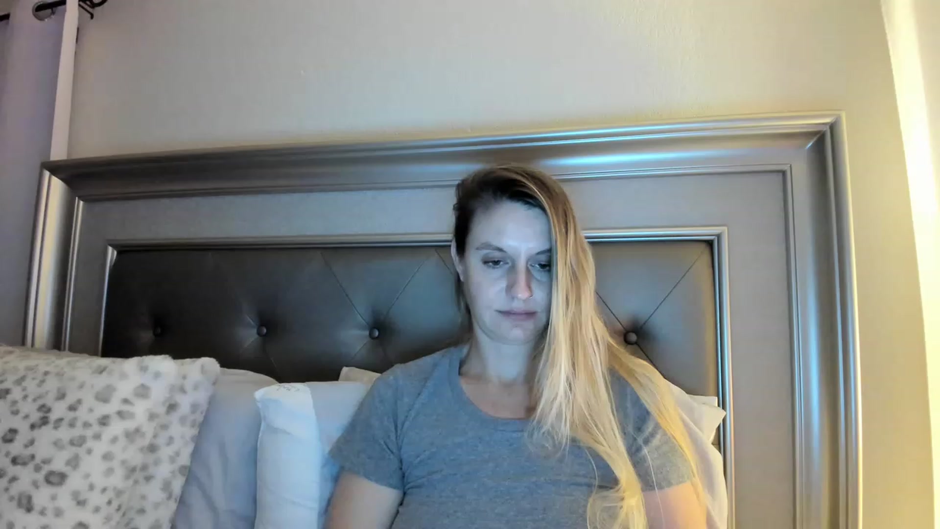 Gallery image thumbnail from Ca_ndi's myfreecams stream on, 03/19/2023, 01:27 image 19 of 20
