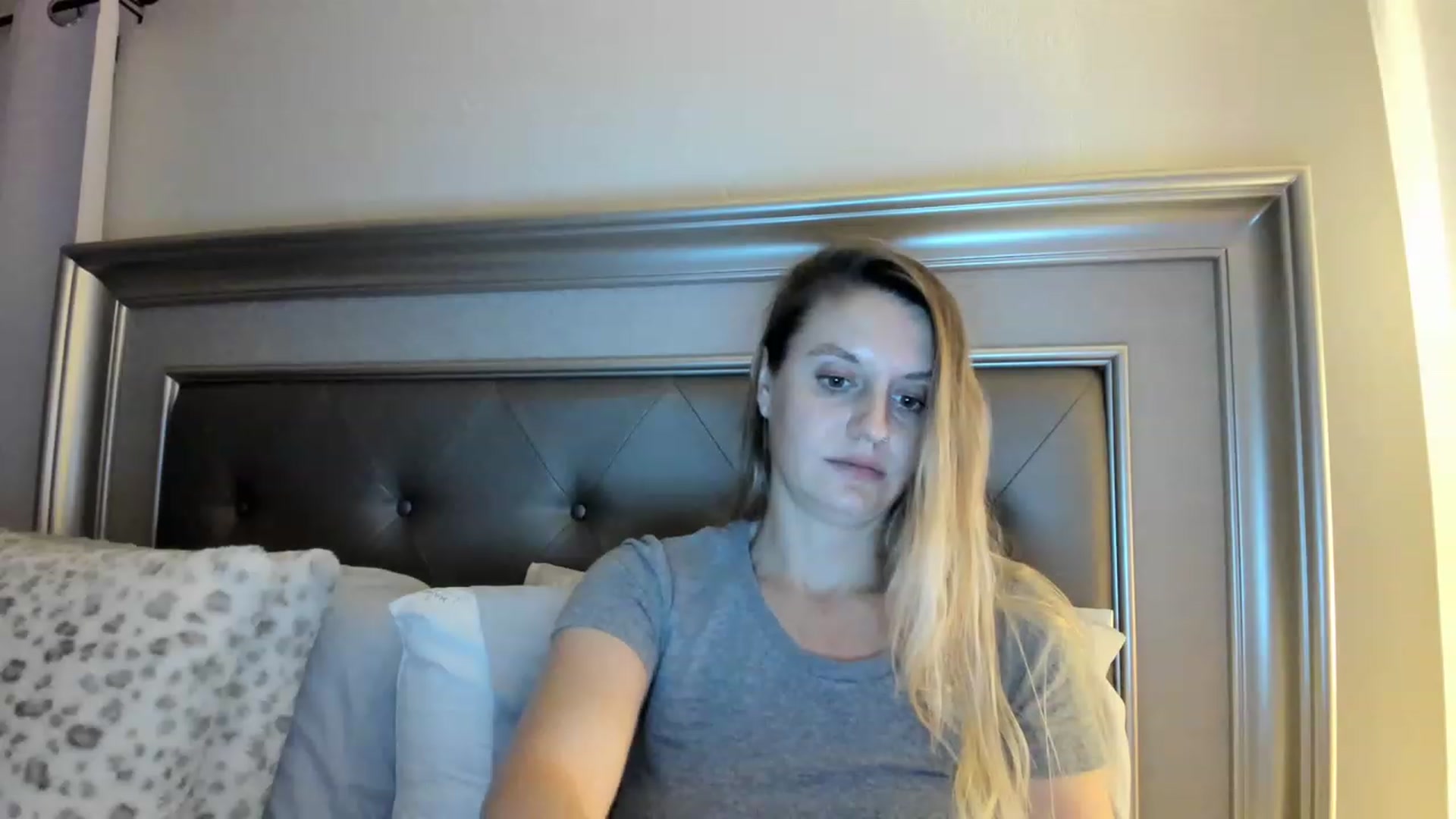 Gallery image thumbnail from Ca_ndi's myfreecams stream on, 03/19/2023, 01:27 image 11 of 20