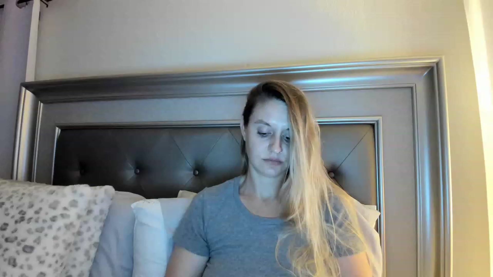 Gallery image thumbnail from Ca_ndi's myfreecams stream on, 03/19/2023, 01:27 image 4 of 20