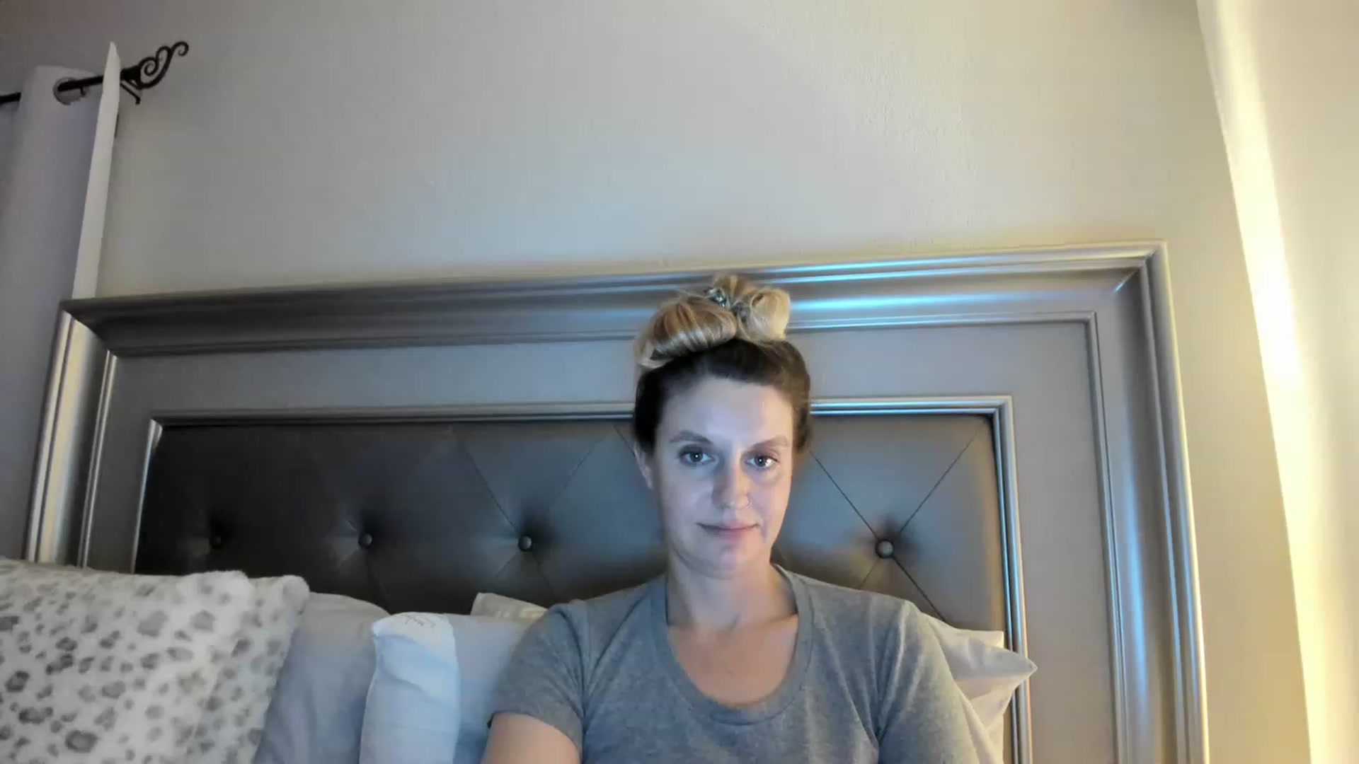 Gallery image thumbnail from Ca_ndi's myfreecams stream on, 03/19/2023, 02:19 image 5 of 20