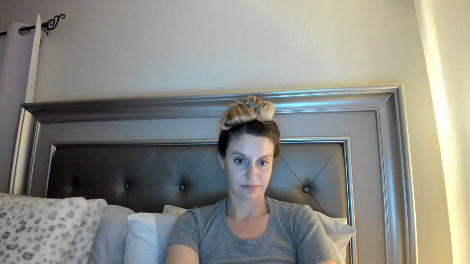 Gallery image thumbnail from Ca_ndi's myfreecams stream on, 03/19/2023, 02:19 image 17 of 20