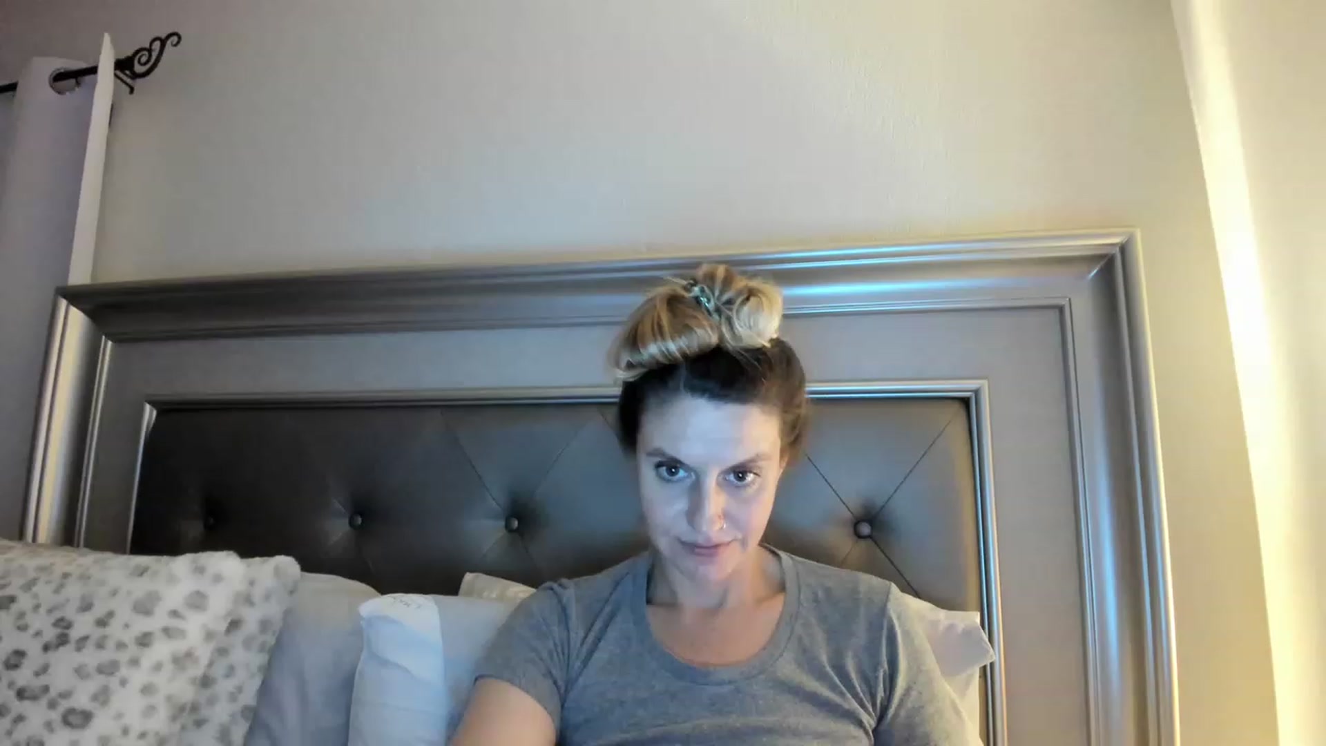 Gallery image thumbnail from Ca_ndi's myfreecams stream on, 03/19/2023, 02:19 image 20 of 20