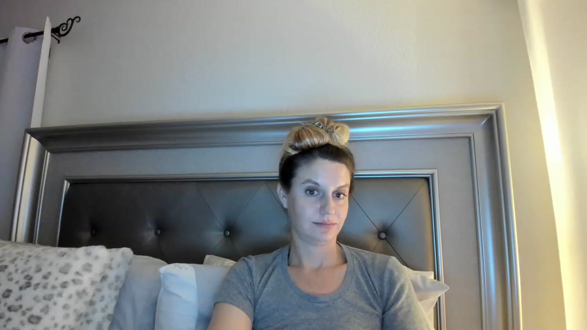 Gallery image thumbnail from Ca_ndi's myfreecams stream on, 03/19/2023, 02:19 image 2 of 20