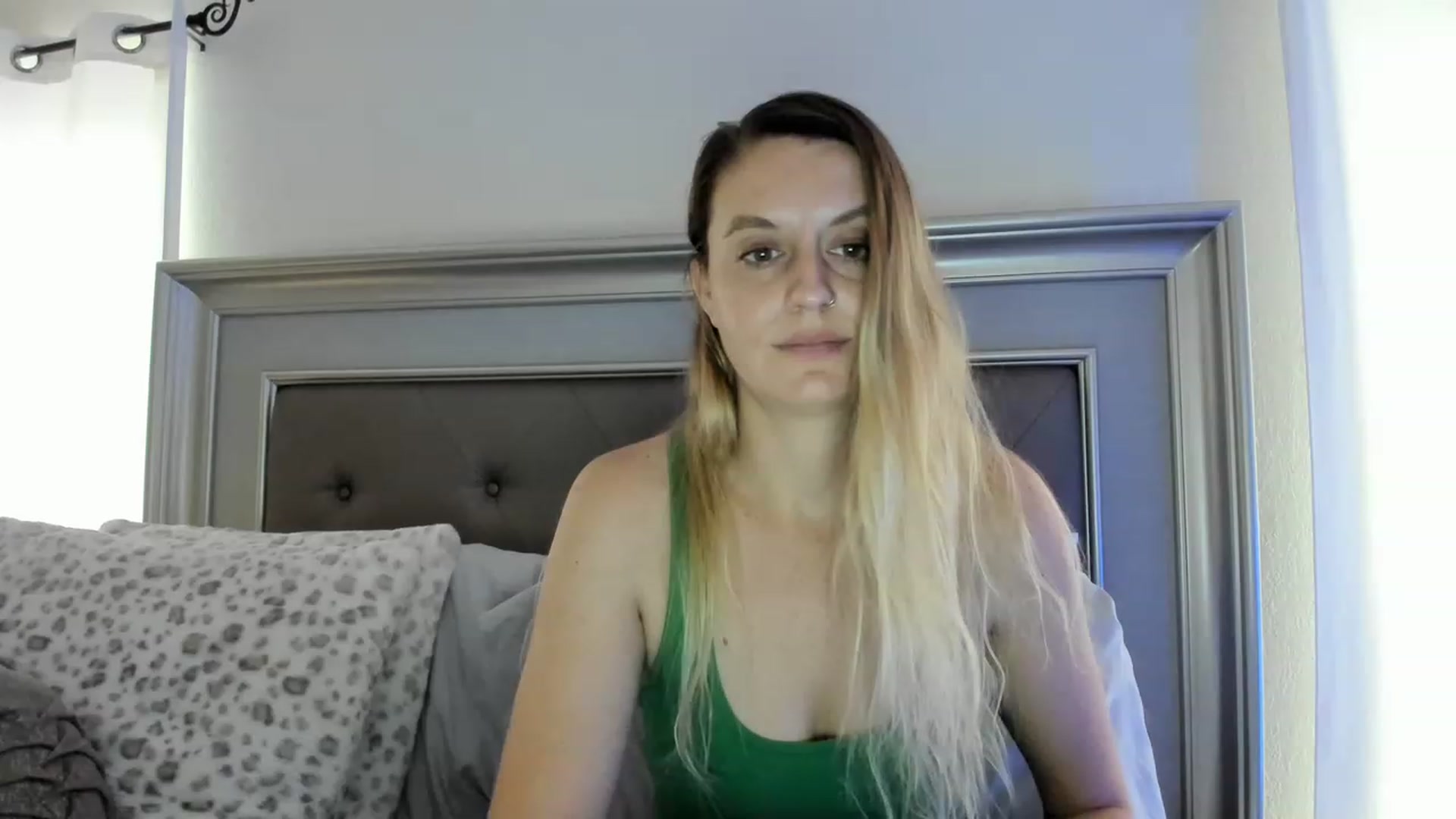 Gallery image thumbnail from Ca_ndi's myfreecams stream on, 03/19/2023, 13:37 image 7 of 20