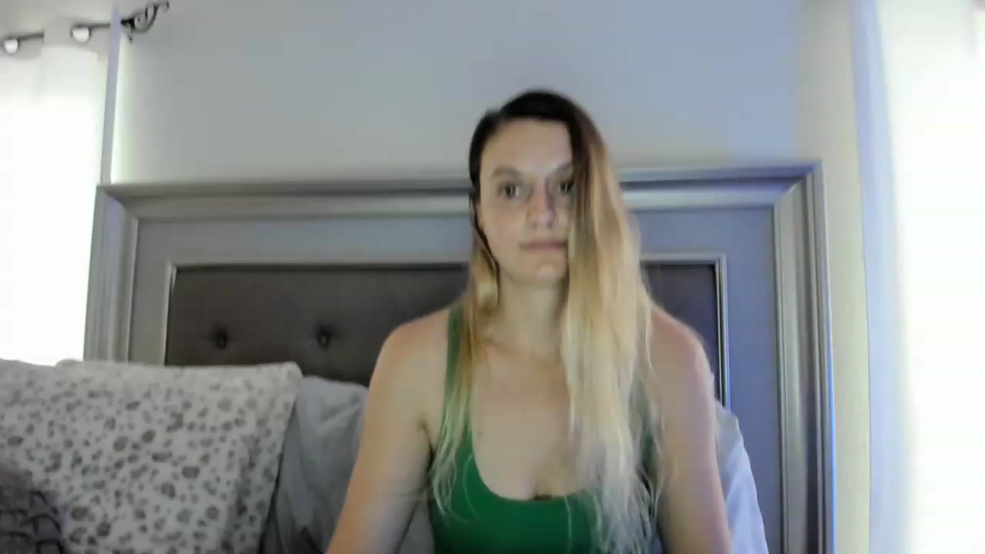 Gallery image thumbnail from Ca_ndi's myfreecams stream on, 03/19/2023, 13:37 image 1 of 20
