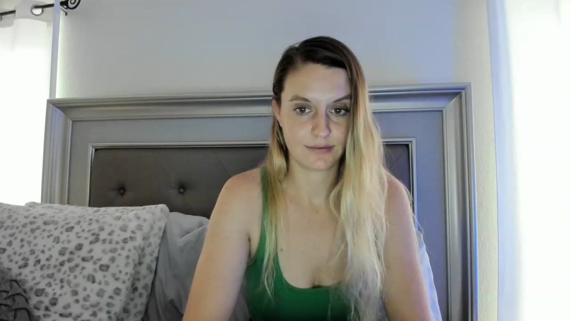 Gallery image thumbnail from Ca_ndi's myfreecams stream on, 03/19/2023, 13:37 image 2 of 20