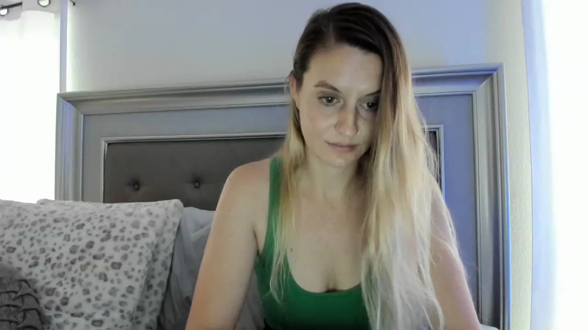 Gallery image thumbnail from Ca_ndi's myfreecams stream on, 03/19/2023, 13:37 image 8 of 20