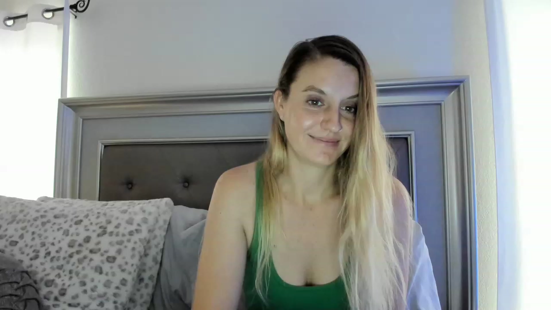 Gallery image thumbnail from Ca_ndi's myfreecams stream on, 03/19/2023, 13:37 image 11 of 20