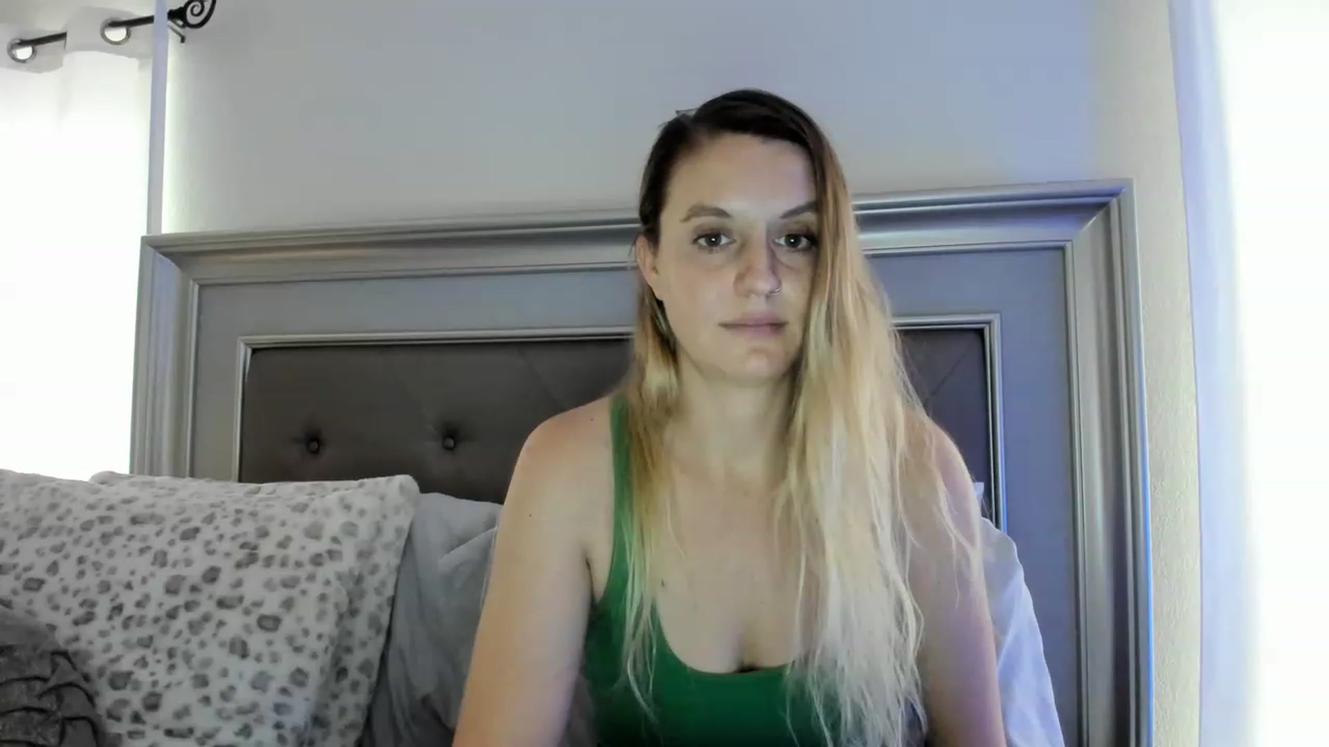 Gallery image thumbnail from Ca_ndi's myfreecams stream on, 03/19/2023, 13:37 image 6 of 20
