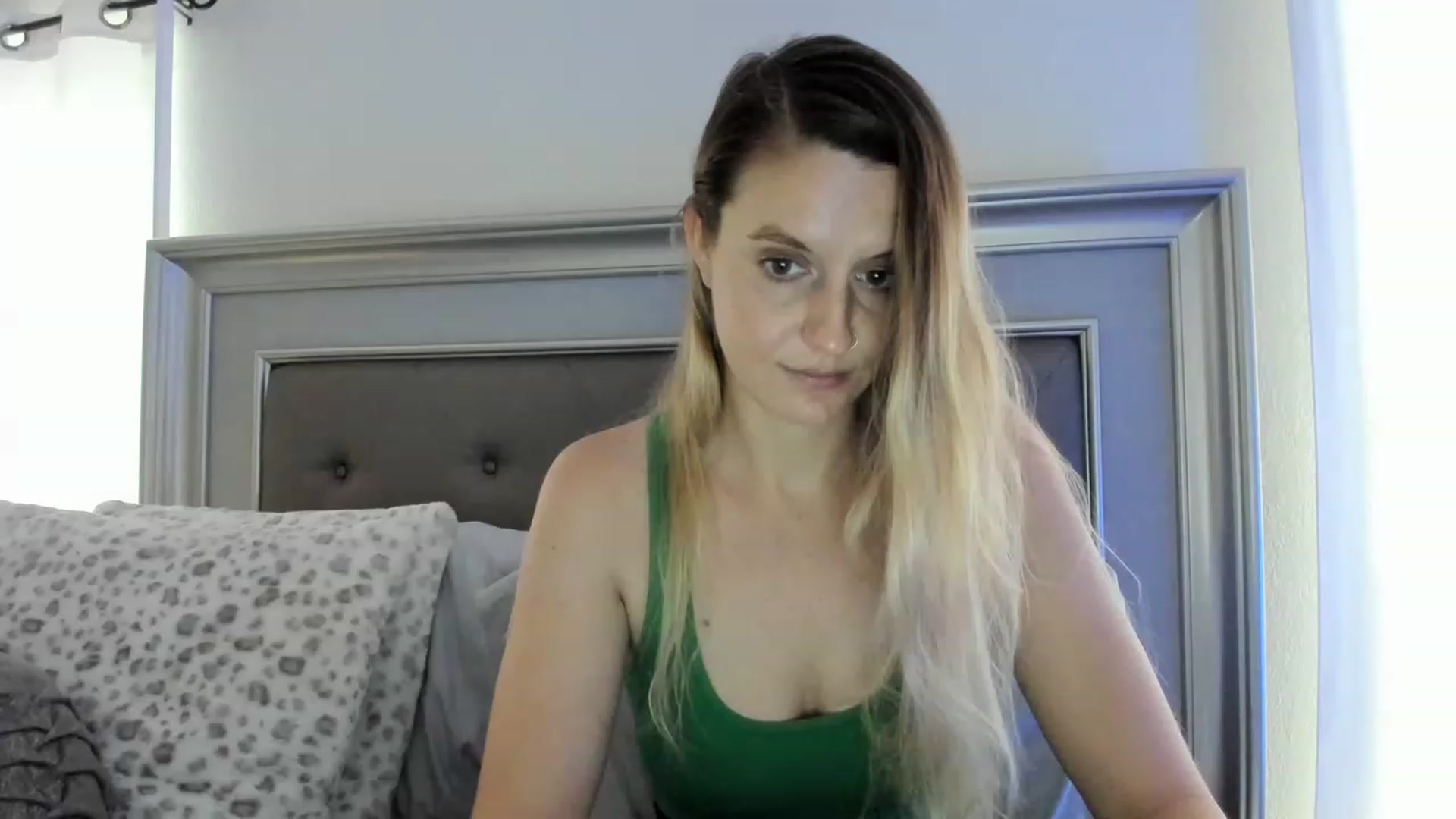 Gallery image thumbnail from Ca_ndi's myfreecams stream on, 03/19/2023, 13:37 image 5 of 20