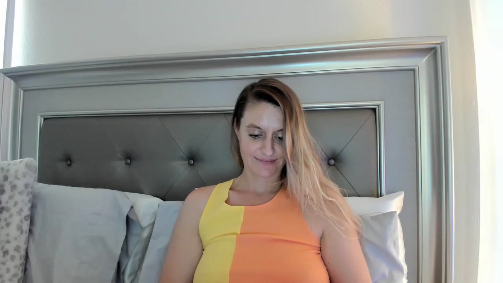 Gallery image thumbnail from Ca_ndi's myfreecams stream on, 03/20/2023, 17:46 image 13 of 20