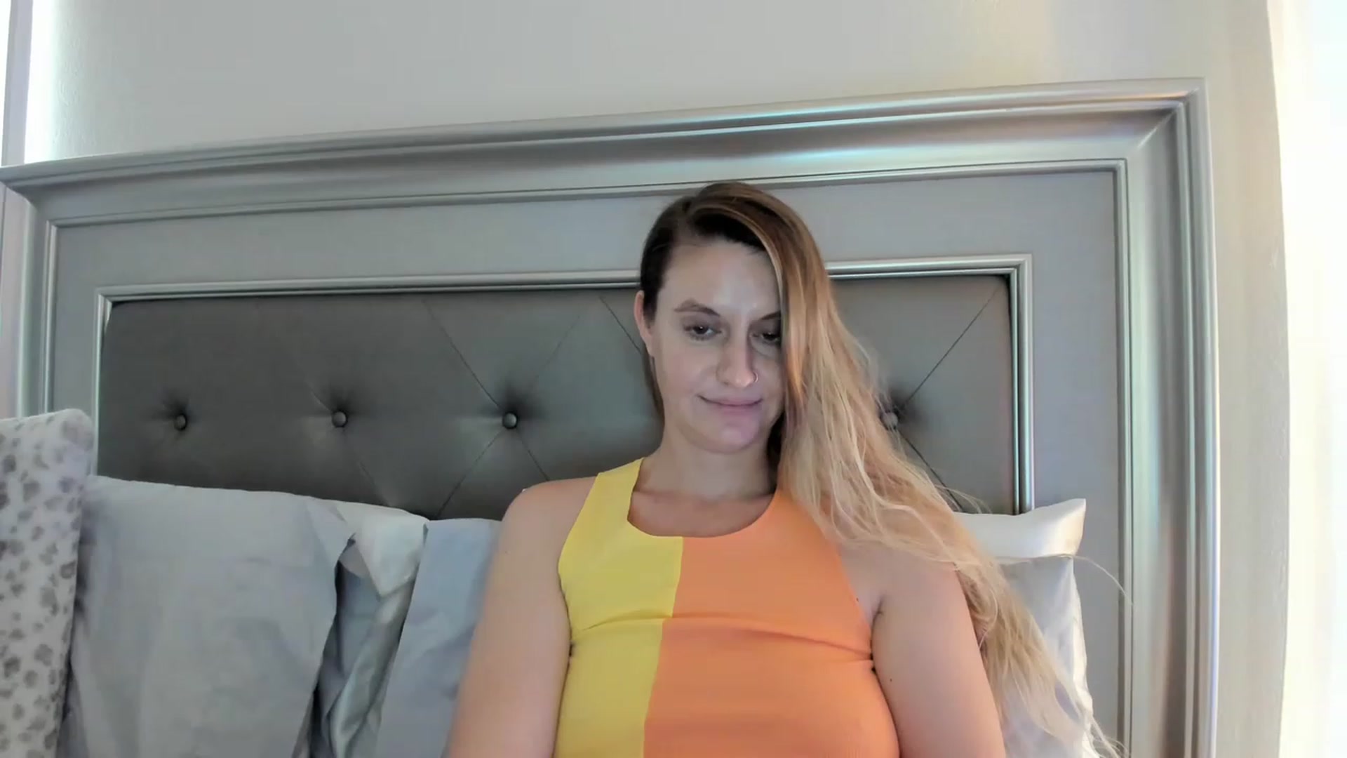 Gallery image thumbnail from Ca_ndi's myfreecams stream on, 03/20/2023, 17:46 image 4 of 20