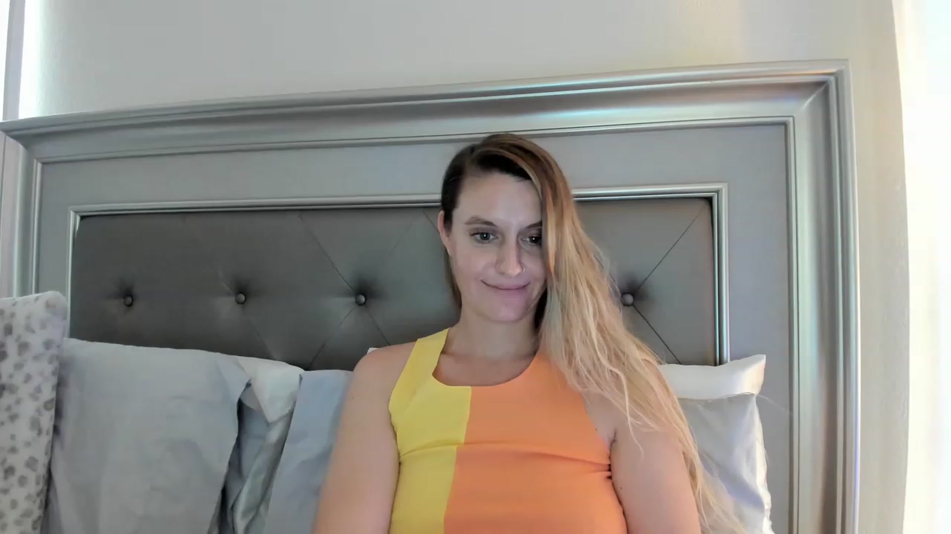 Gallery image thumbnail from Ca_ndi's myfreecams stream on, 03/20/2023, 17:46 image 6 of 20