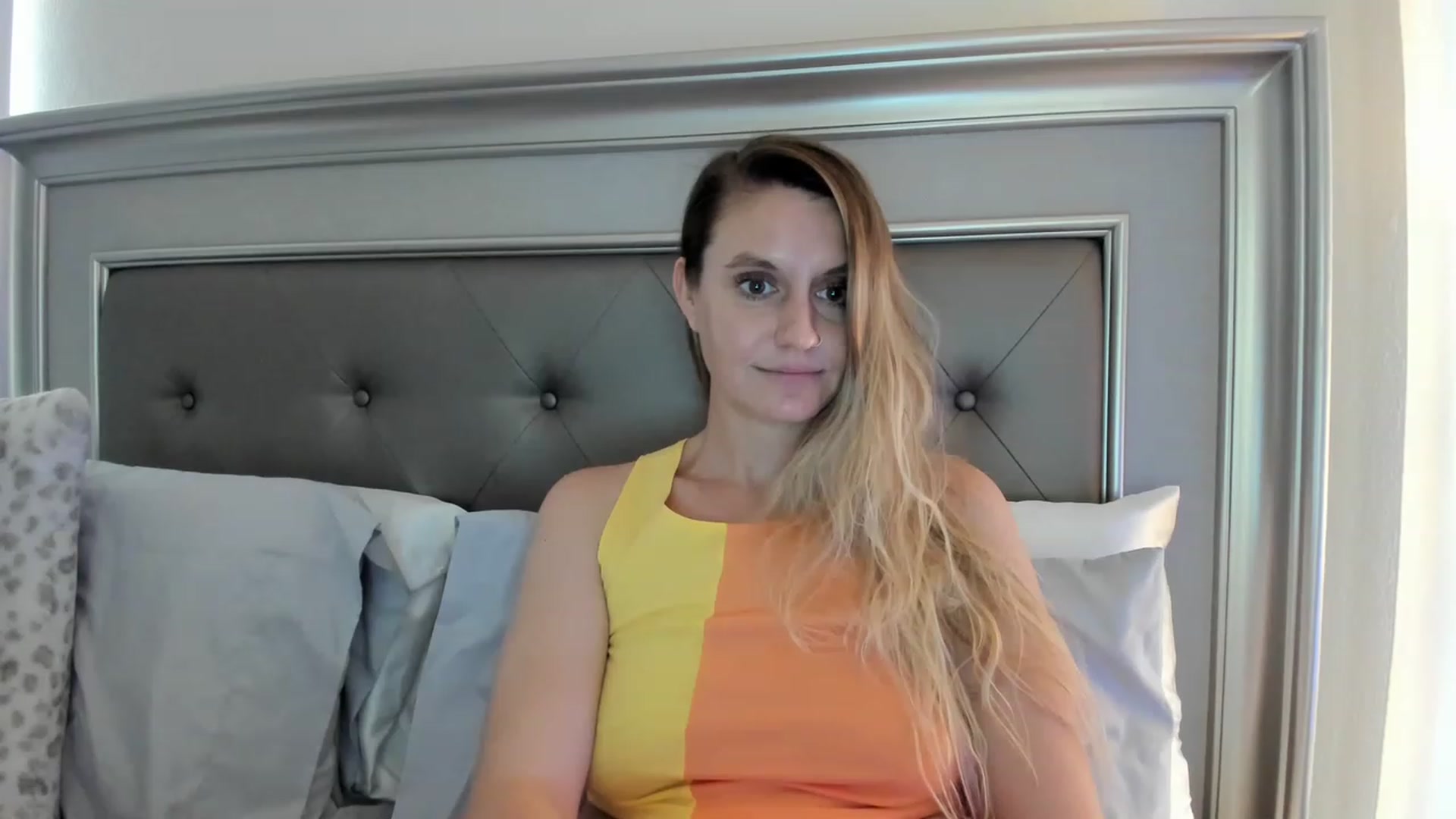 Gallery image thumbnail from Ca_ndi's myfreecams stream on, 03/20/2023, 17:46 image 3 of 20