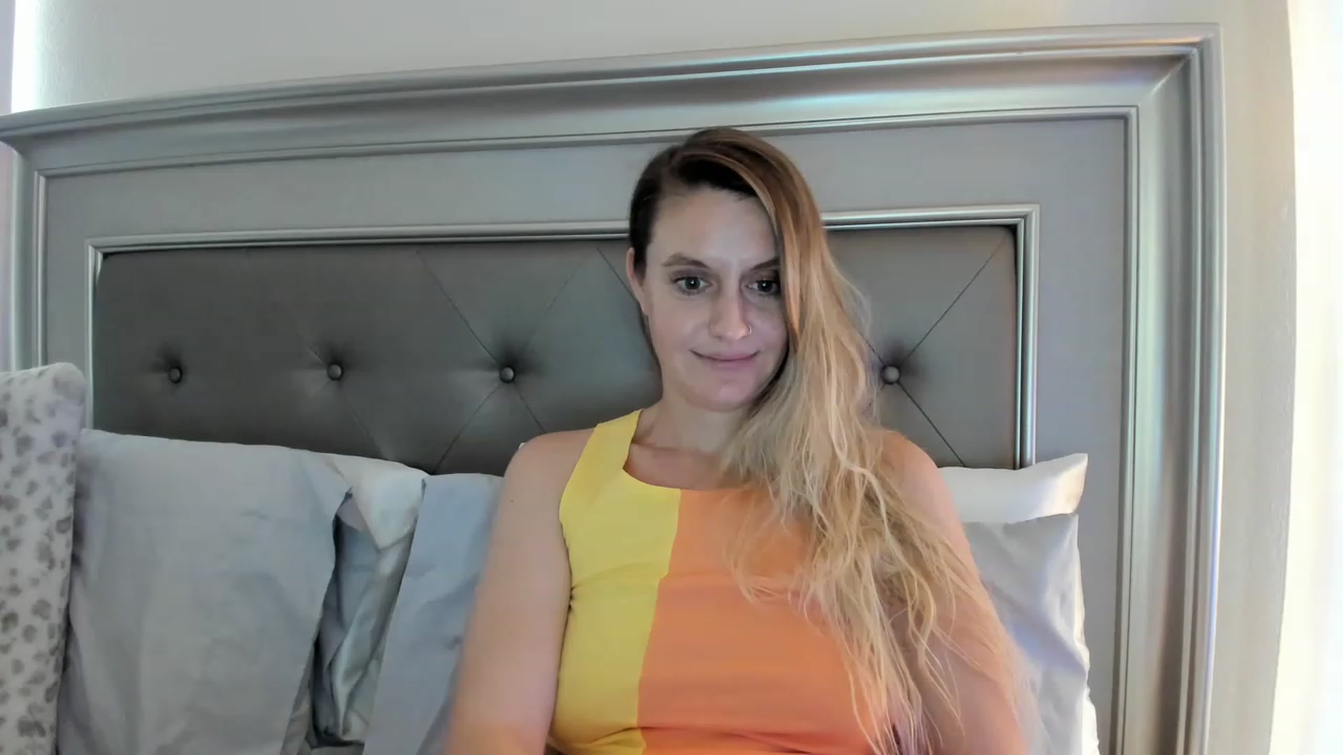 Gallery image thumbnail from Ca_ndi's myfreecams stream on, 03/20/2023, 17:46 image 2 of 20