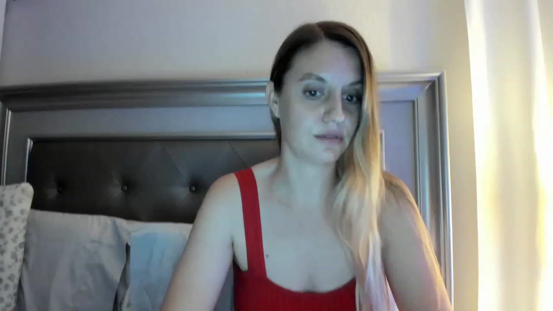 Gallery image thumbnail from Ca_ndi's myfreecams stream on, 03/21/2023, 24:02 image 6 of 20