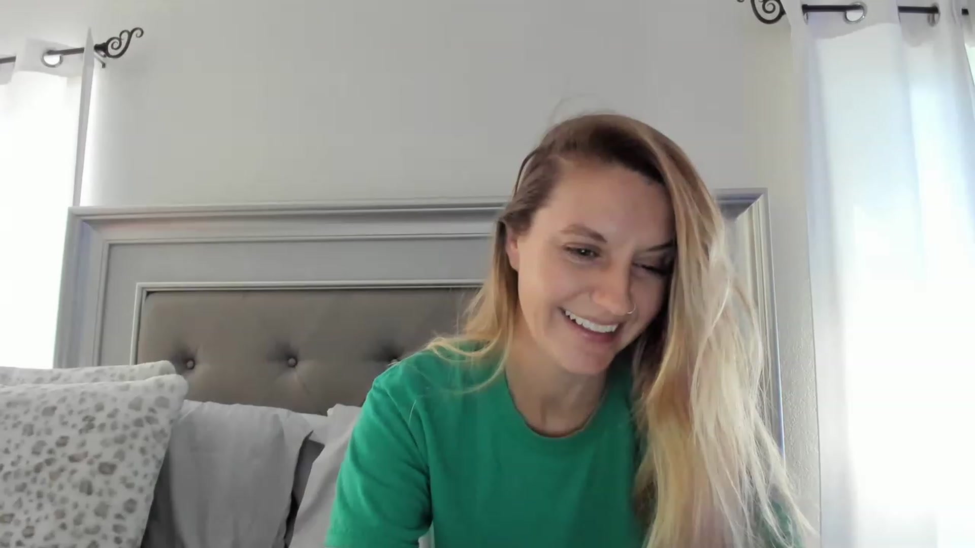 Gallery image thumbnail from Ca_ndi's myfreecams stream on, 03/21/2023, 14:42 image 8 of 20