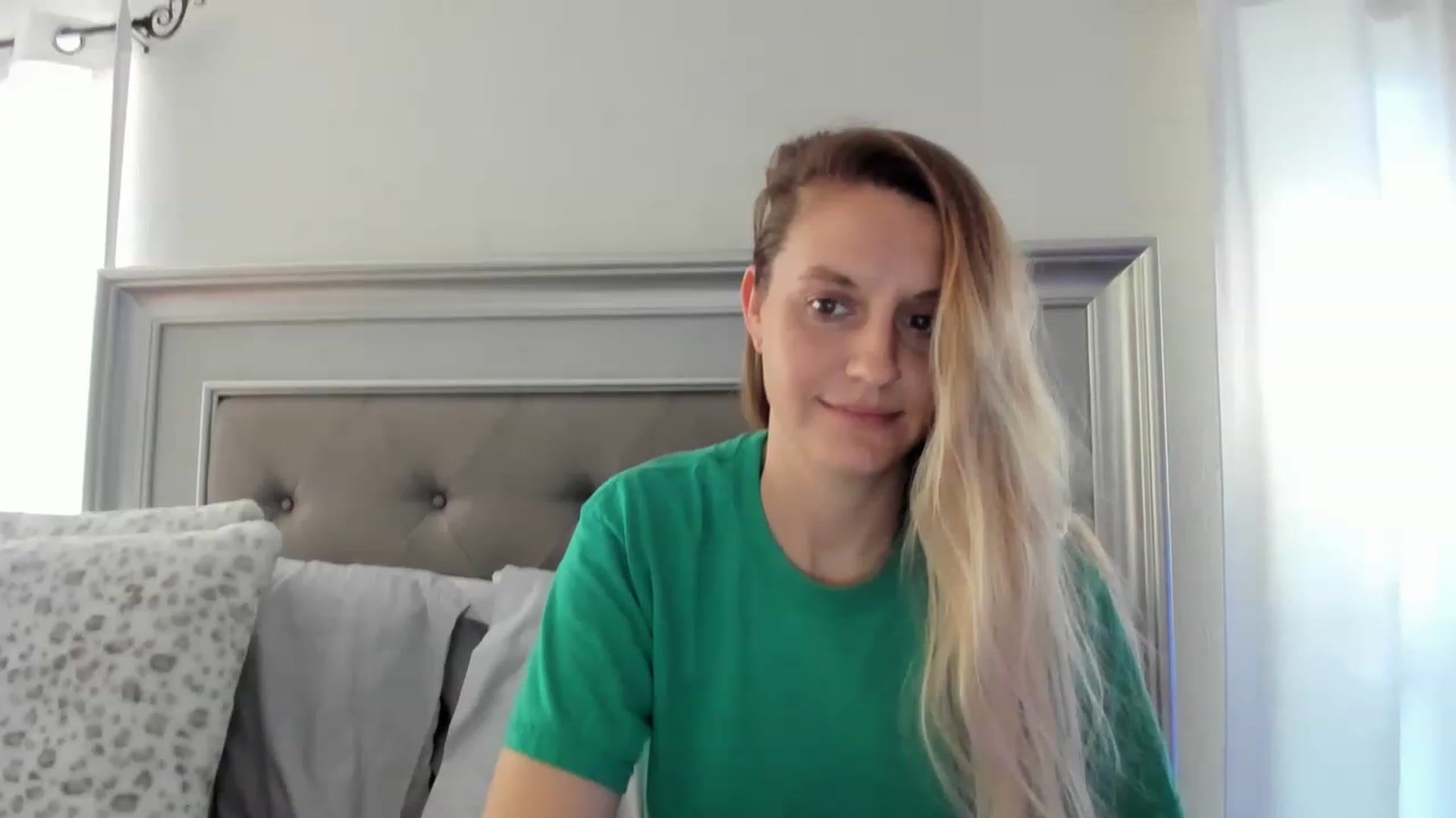 Gallery image thumbnail from Ca_ndi's myfreecams stream on, 03/21/2023, 14:42 image 5 of 20