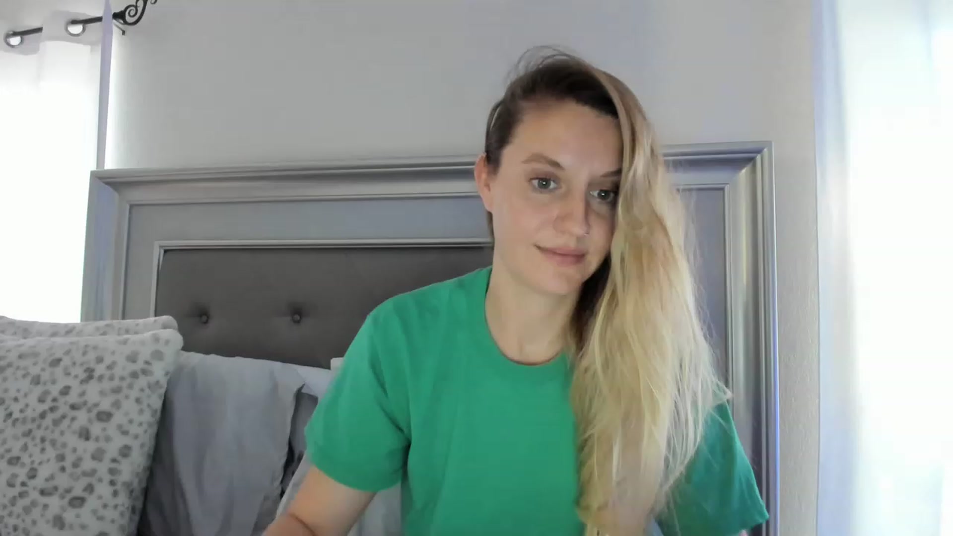 Gallery image thumbnail from Ca_ndi's myfreecams stream on, 03/21/2023, 14:42 image 13 of 20